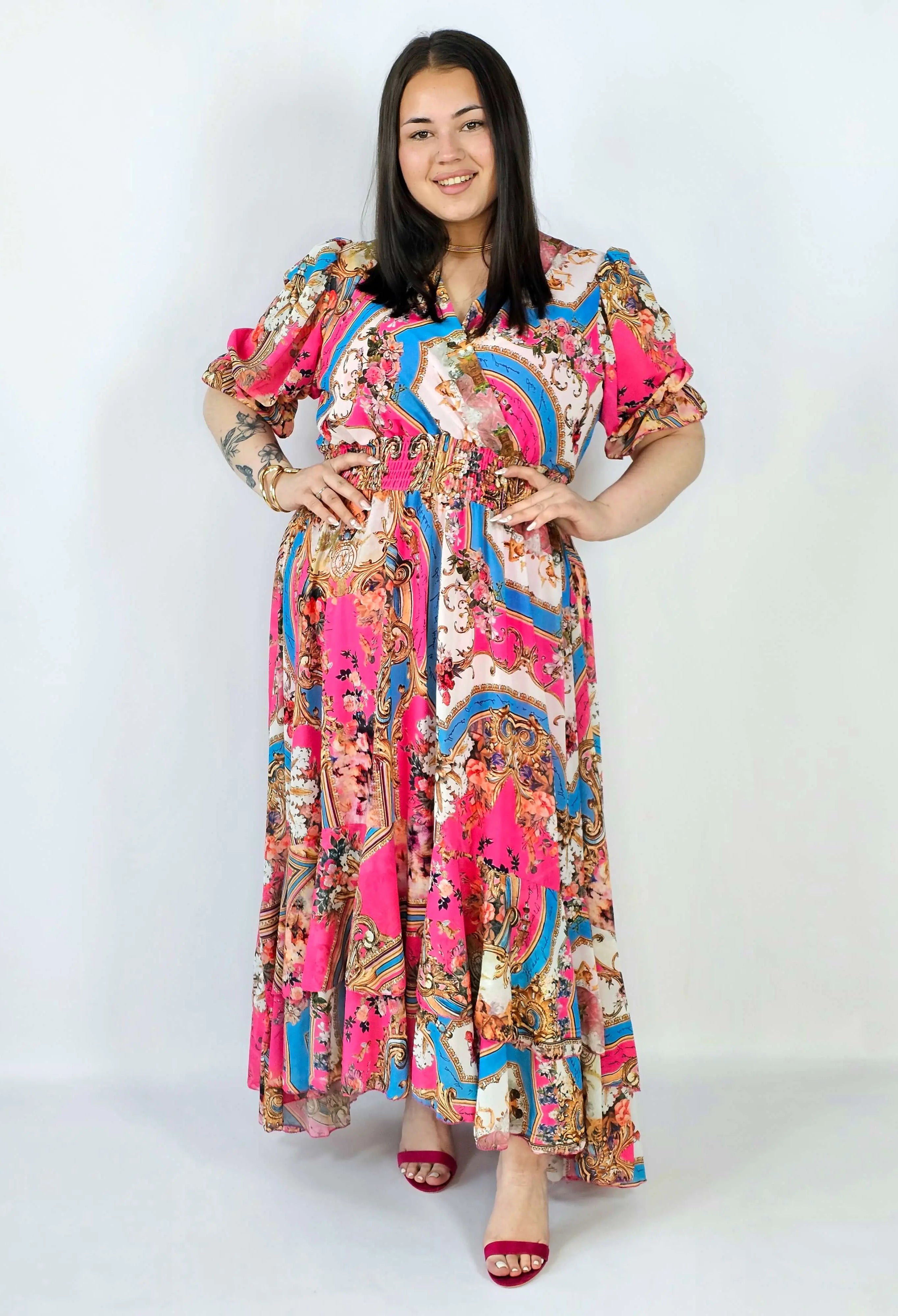 Sukienka plus size maxi z efektownym printem – styl, który robi wrażenie XXL Stylowa XL