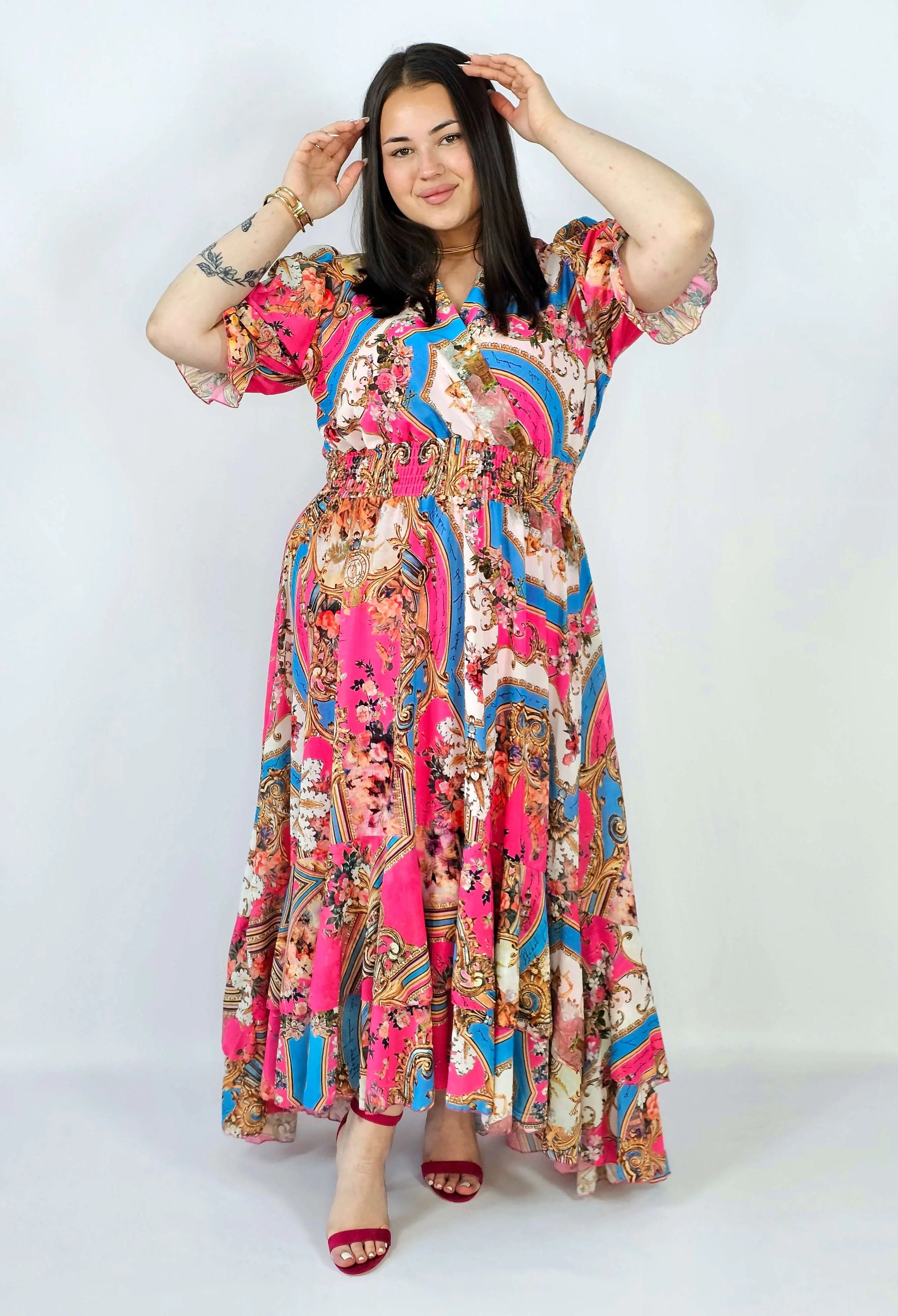 Sukienka plus size maxi z efektownym printem – styl, który robi wrażenie XXL Stylowa XL