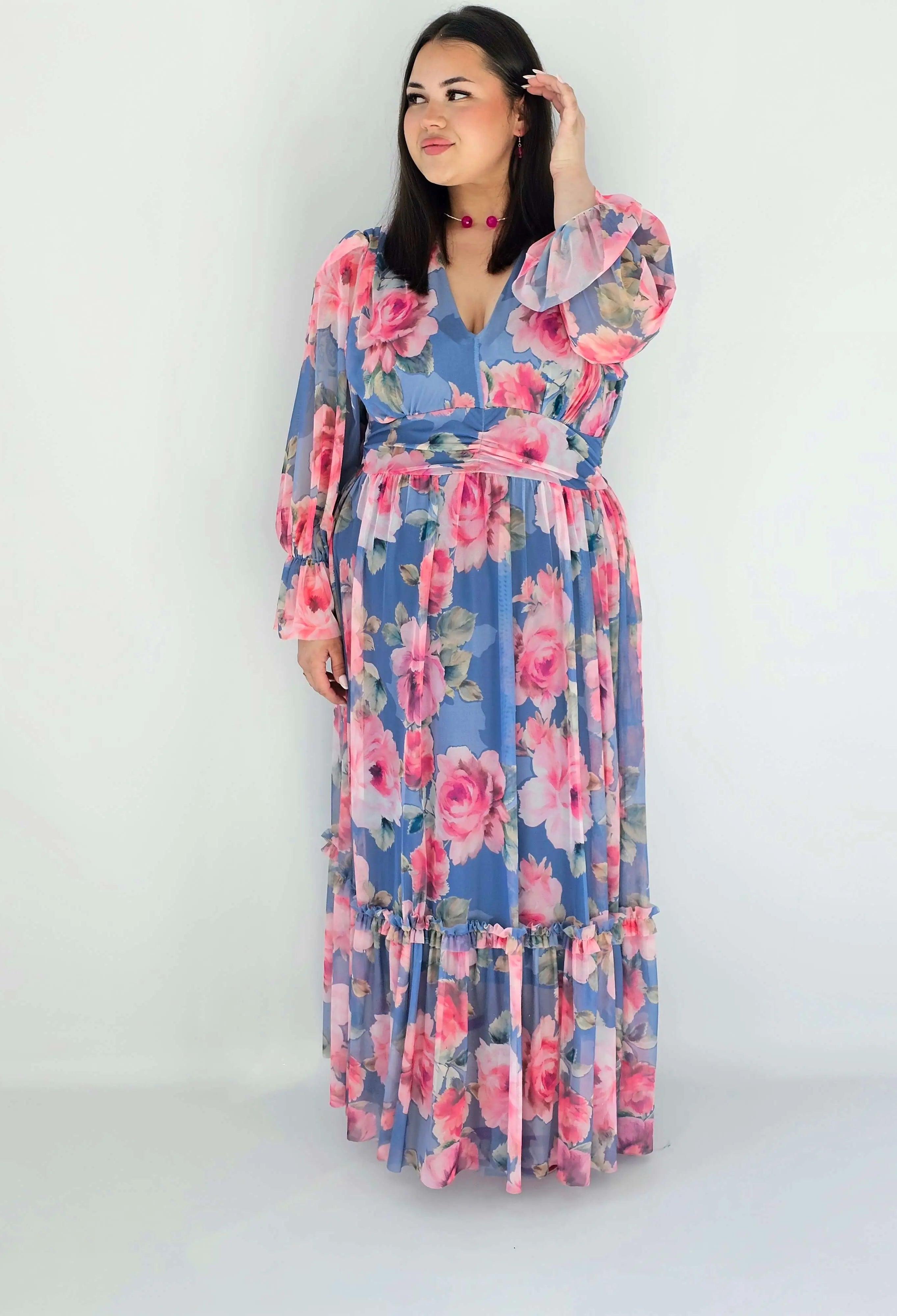 Sukienka plus size midi w kwiatowy print – elegancka i zwiewna propozycja dla kobiet XXL Stylowa XL