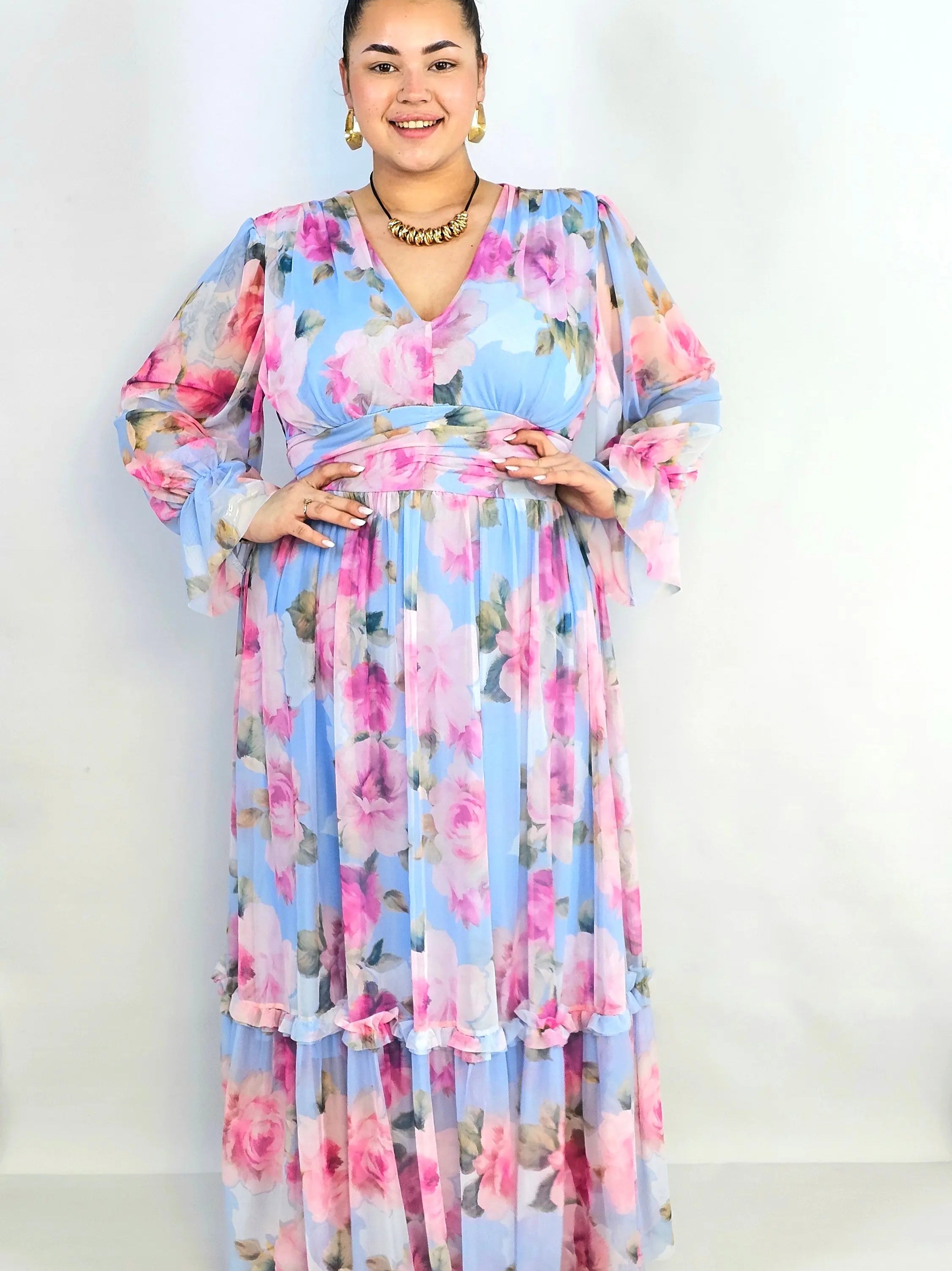 Sukienka plus size midi w kwiatowy print – elegancka i zwiewna propozycja dla kobiet XXL Stylowa XL