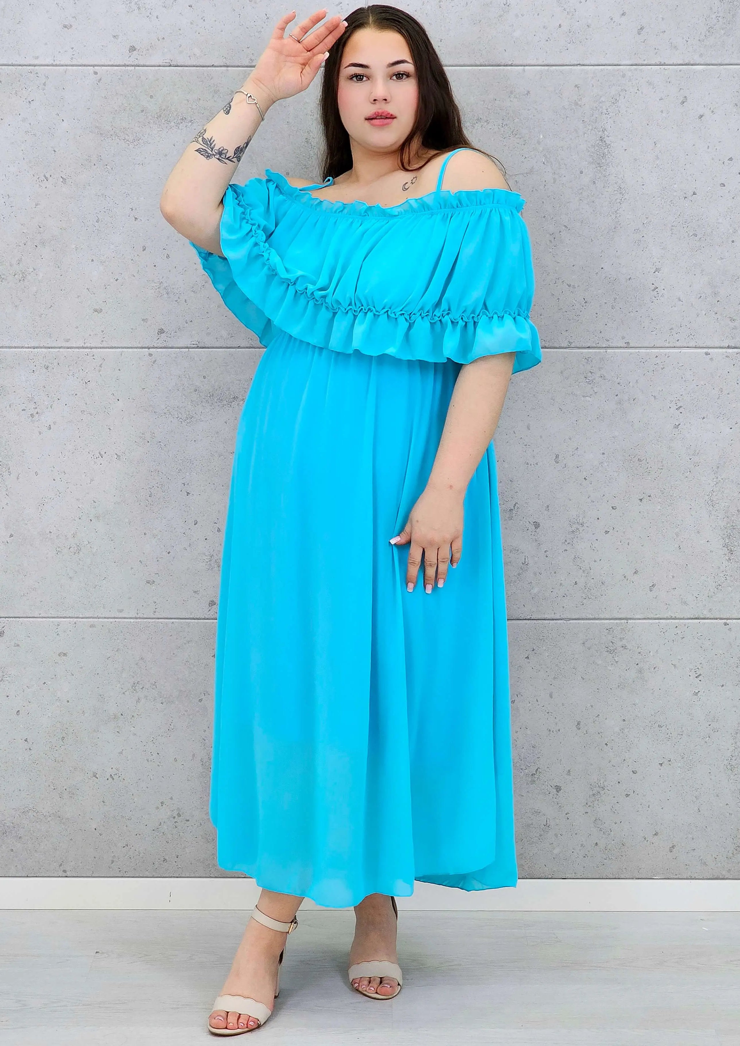 Sukienka plus size midi z falbaną i ramiączkami Stylowa XL