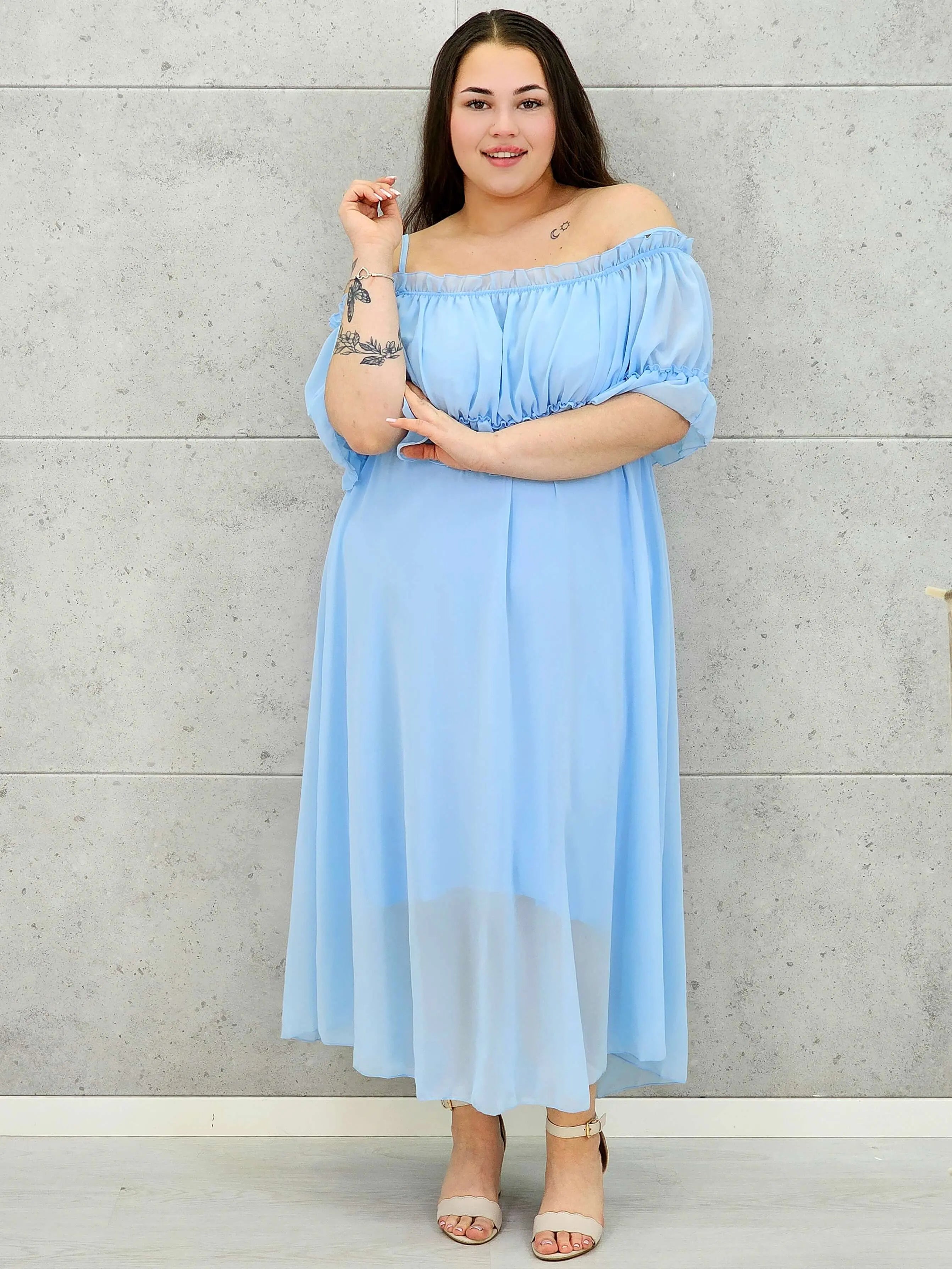 Sukienka plus size midi z falbaną i ramiączkami Stylowa XL