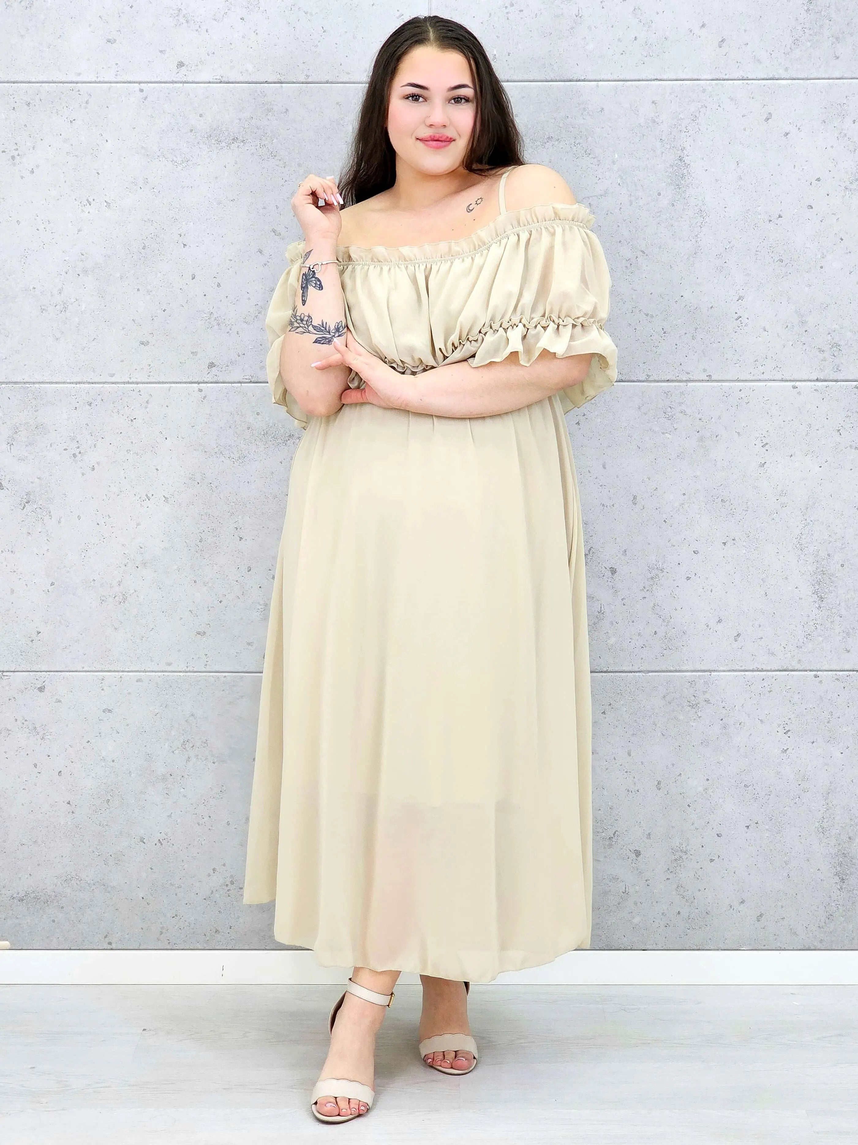 Sukienka plus size midi z falbaną i ramiączkami Stylowa XL