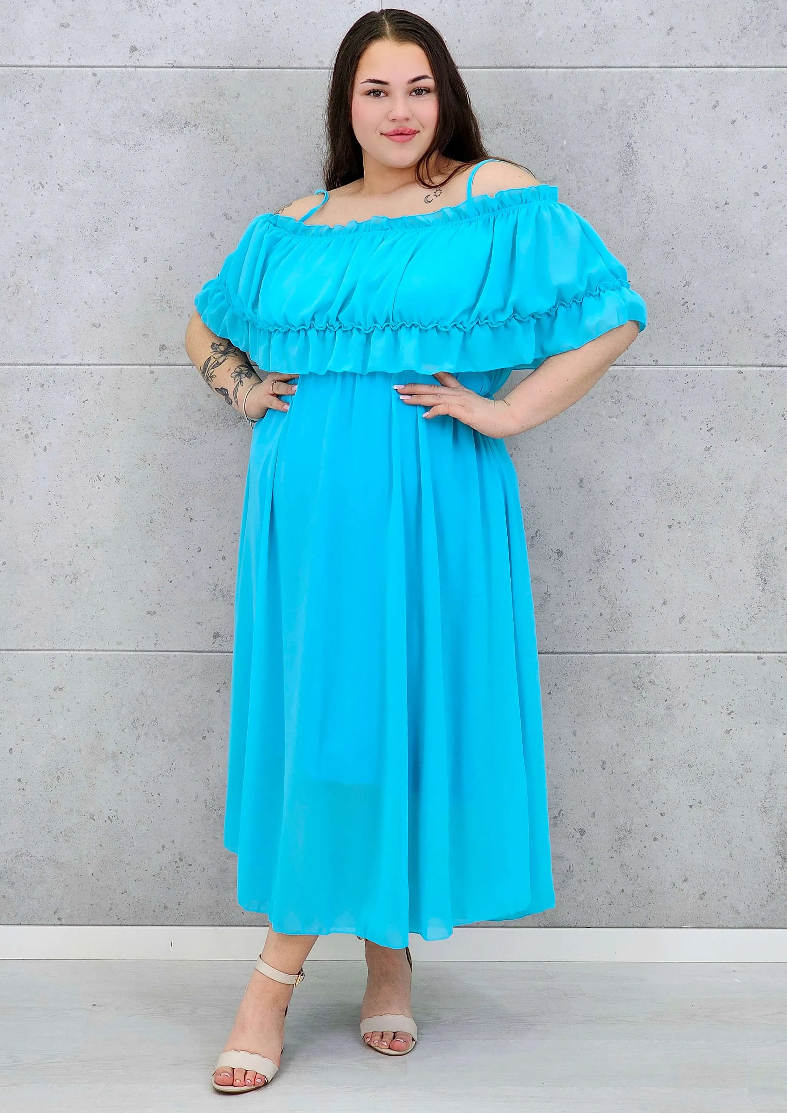 Sukienka plus size midi z falbaną i ramiączkami Stylowa XL
