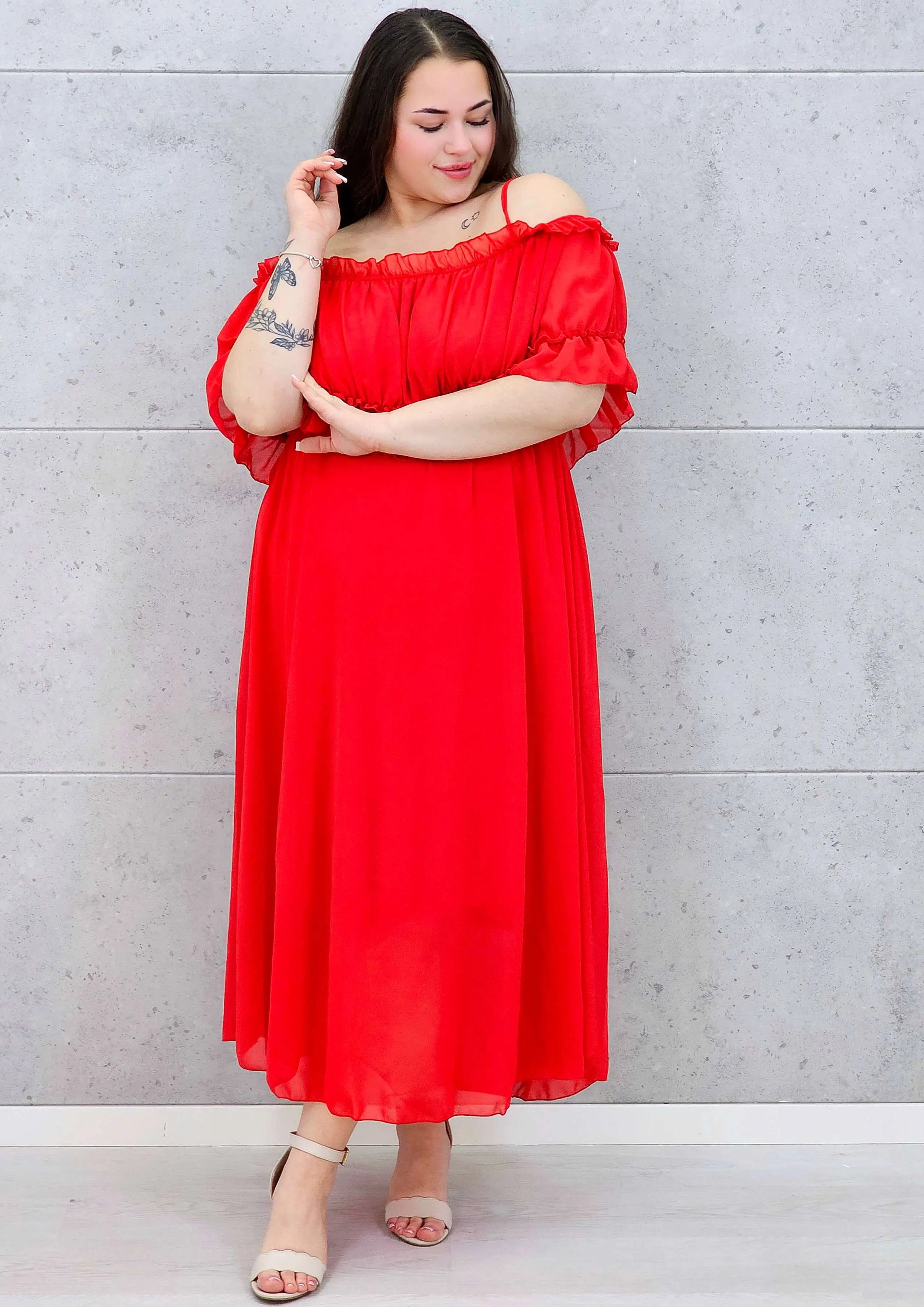 Sukienka plus size midi z falbaną i ramiączkami Stylowa XL