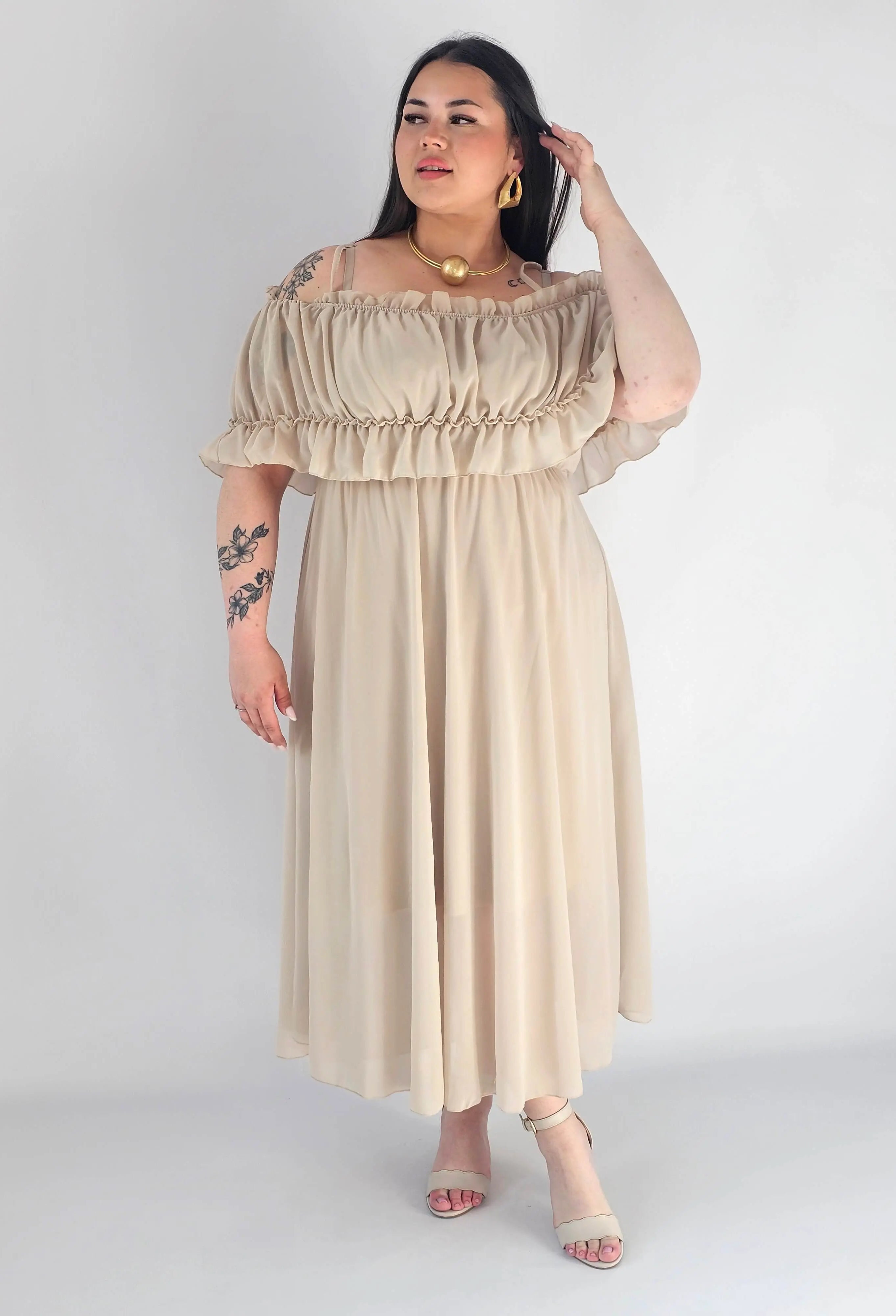 Sukienka plus size midi z falbaną i ramiączkami Stylowa XL