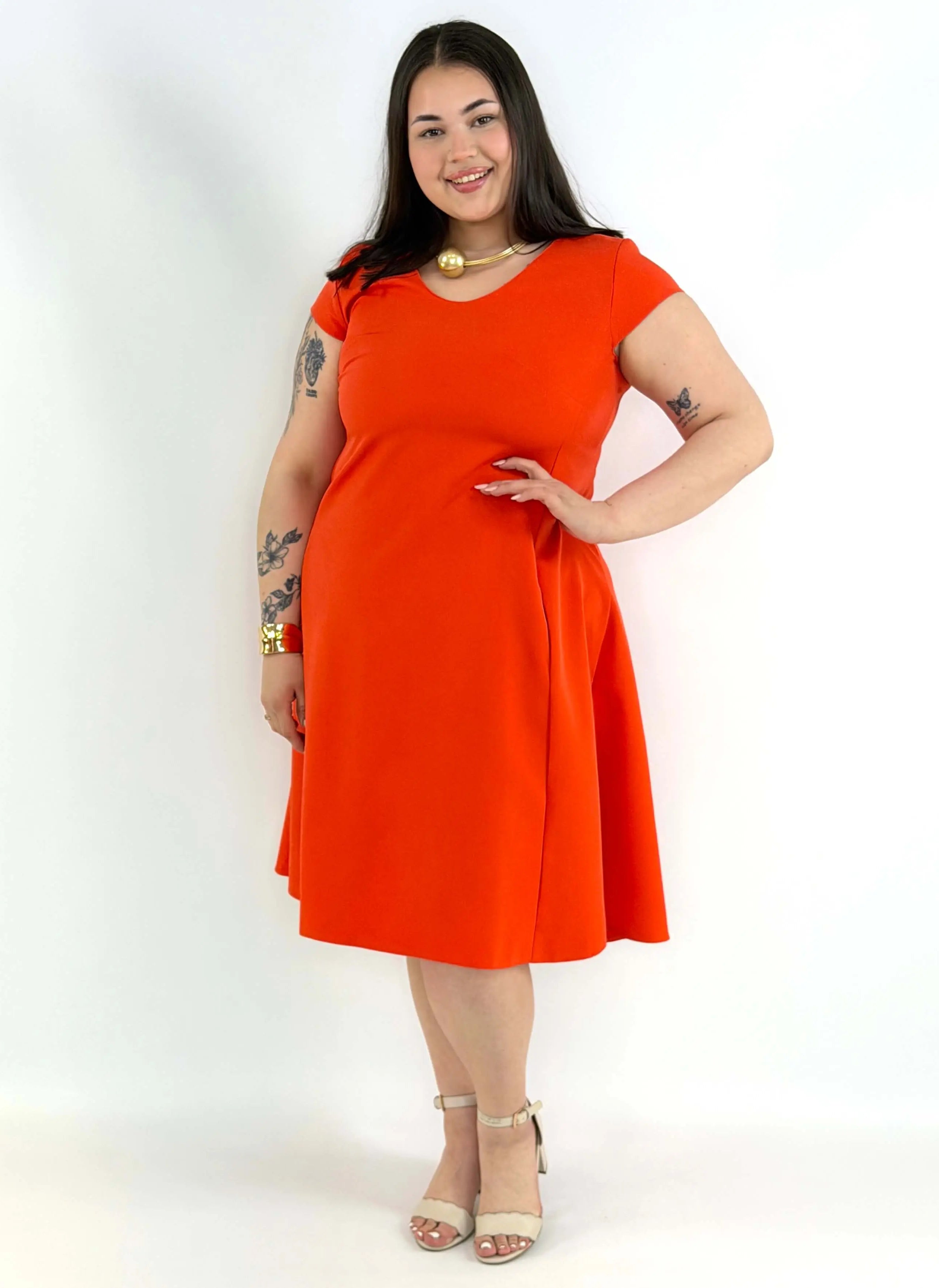 Sukienka plus size rozkloszowana – elegancka sukienka XXL na wiosnę i lato Stylowa XL