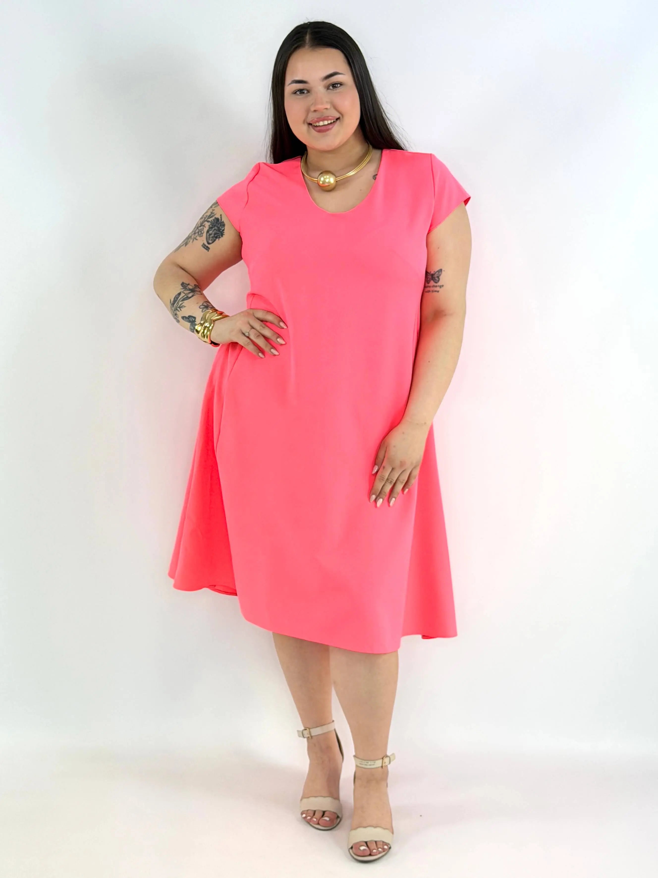 Sukienka plus size rozkloszowana – elegancka sukienka XXL na wiosnę i lato Stylowa XL