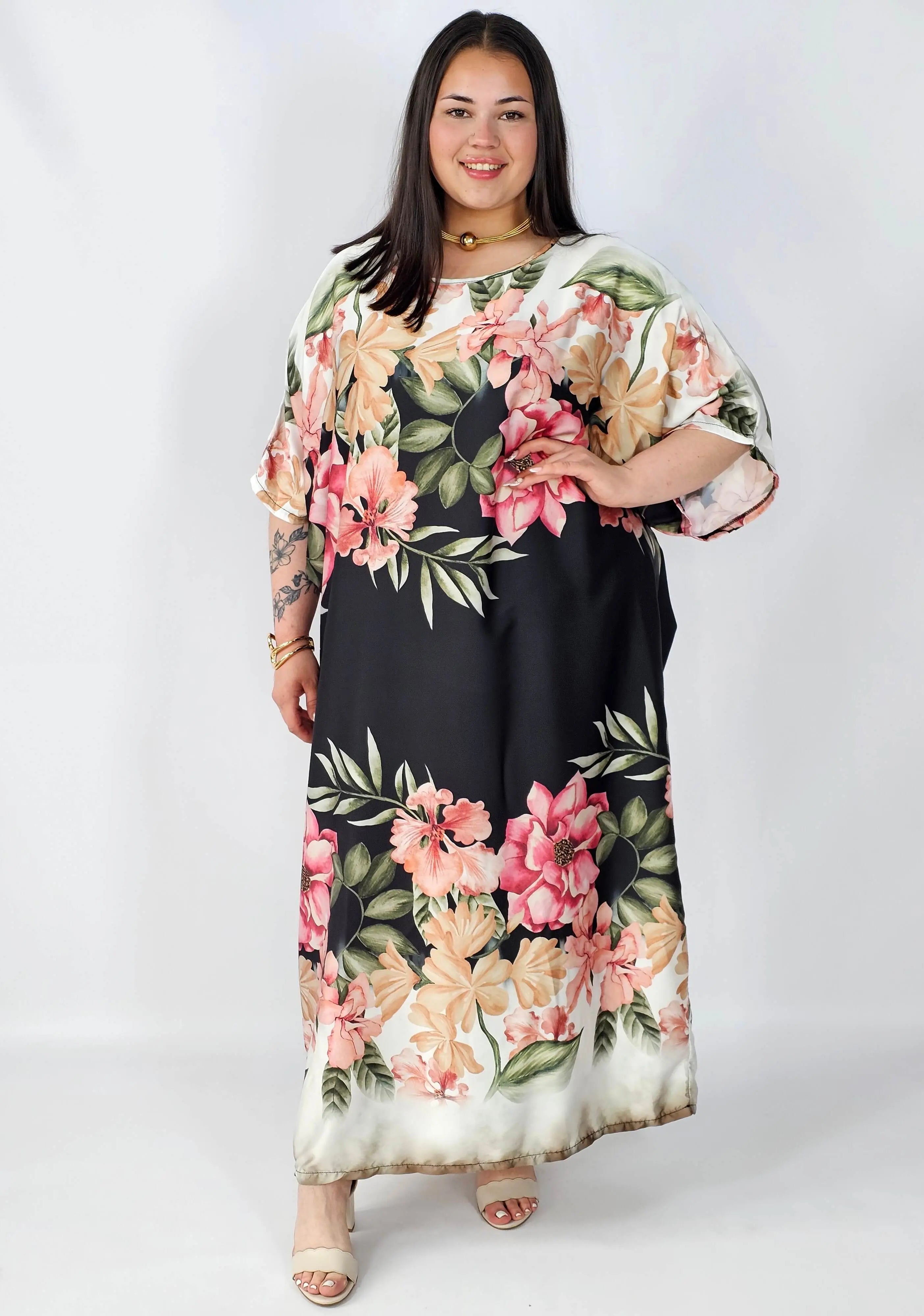 Sukienka plus size satynowa – elegancka sukienka XXL z połyskiem Stylowa XL
