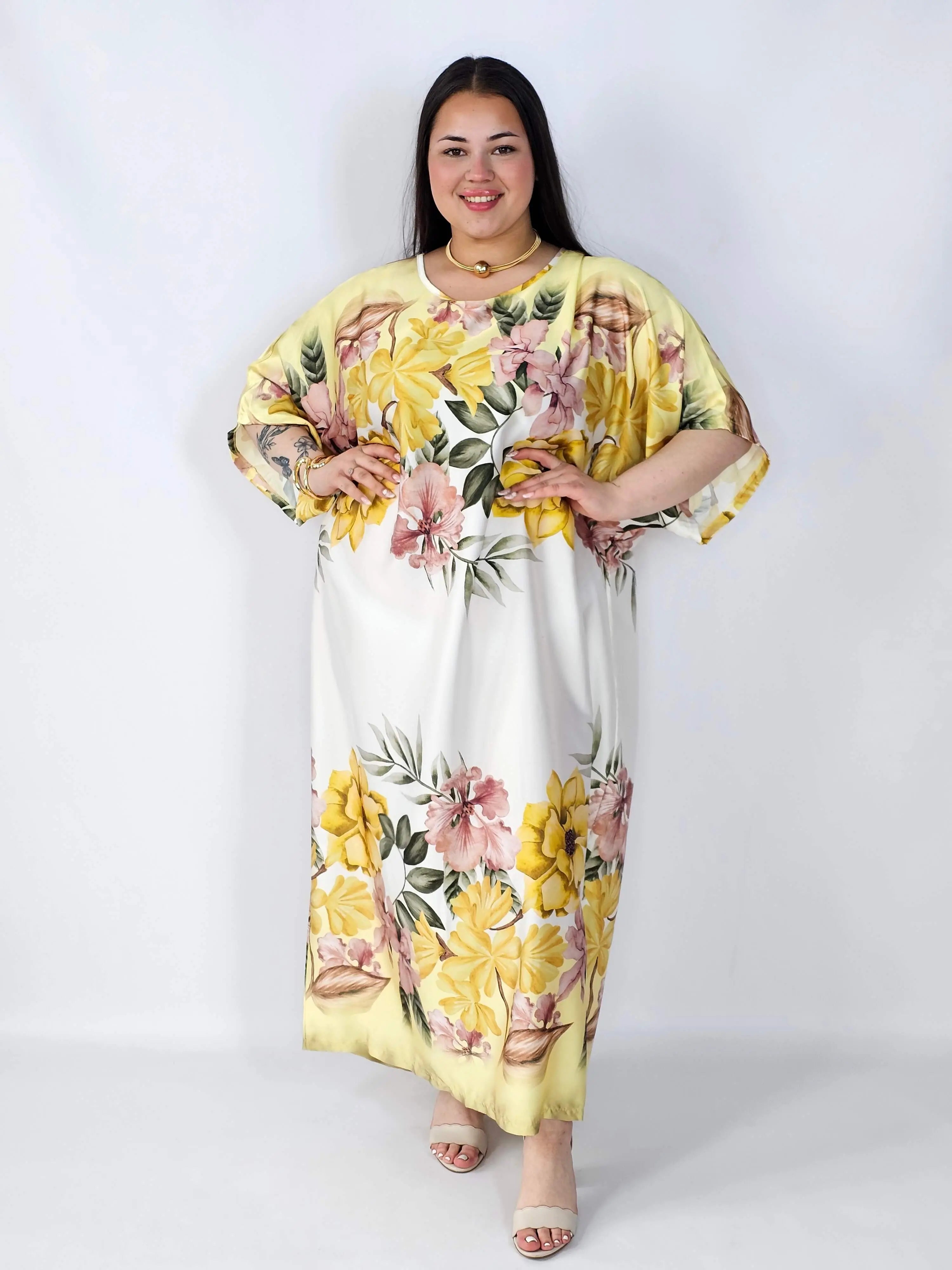 Sukienka plus size satynowa – elegancka sukienka XXL z połyskiem Stylowa XL