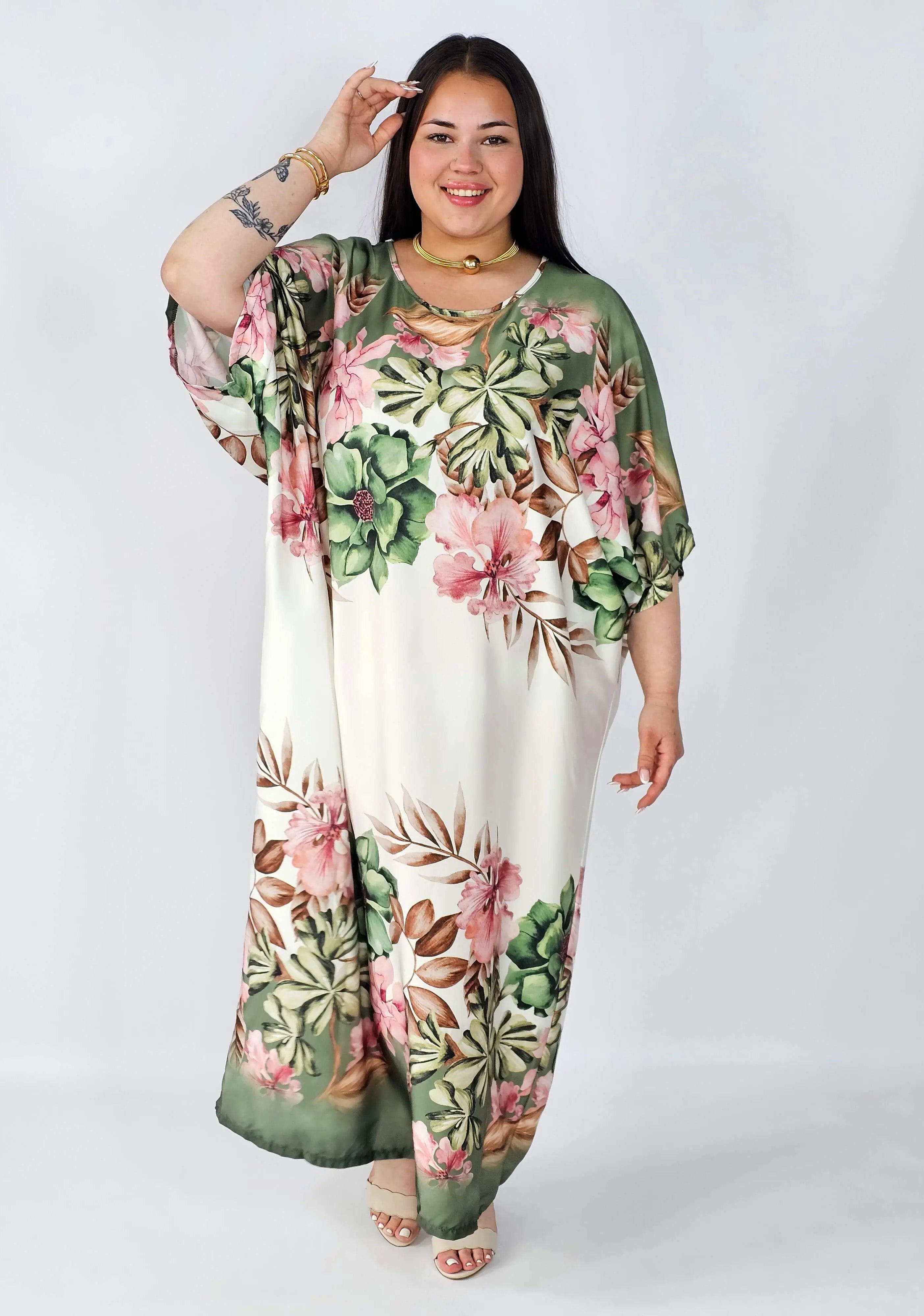 Sukienka plus size satynowa – elegancka sukienka XXL z połyskiem Stylowa XL