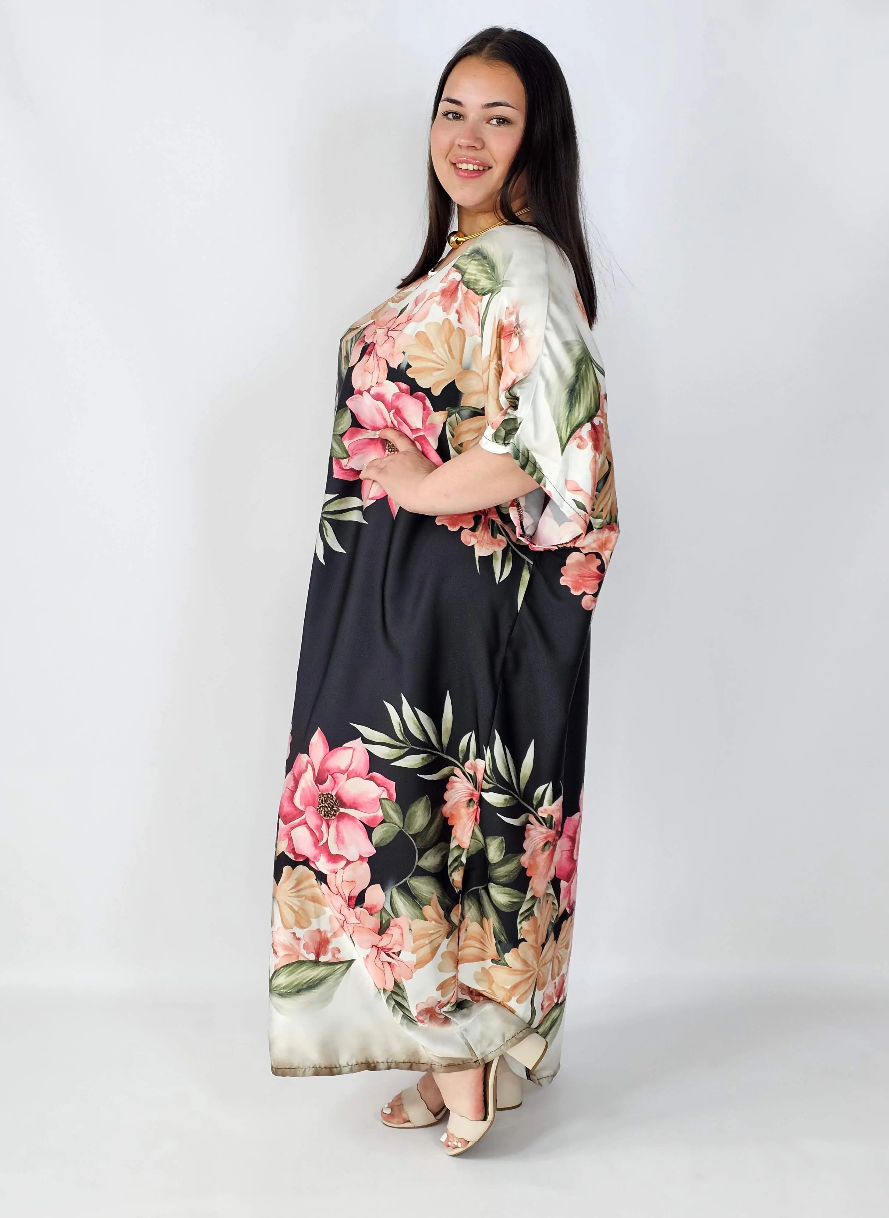 Sukienka plus size satynowa – elegancka sukienka XXL z połyskiem Stylowa XL