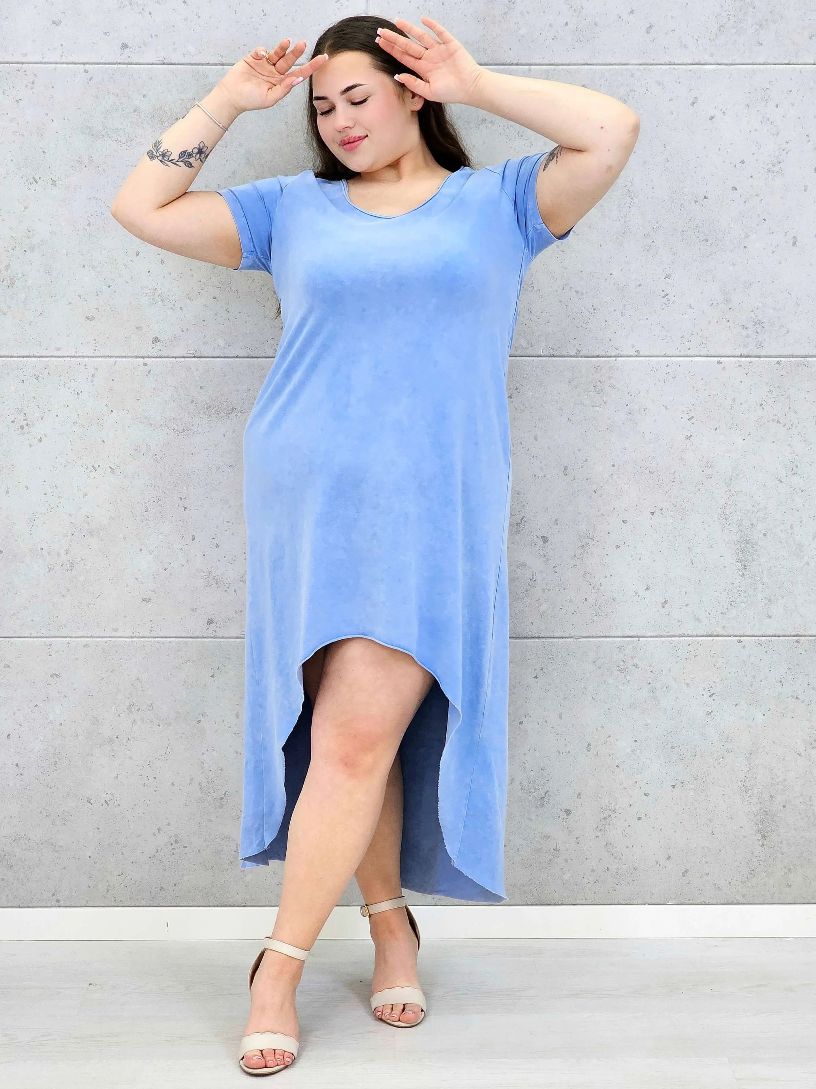 Sukienka plus size -sukienka midi z krótkim rękawem i asymetrycznym dołem Stylowa XL