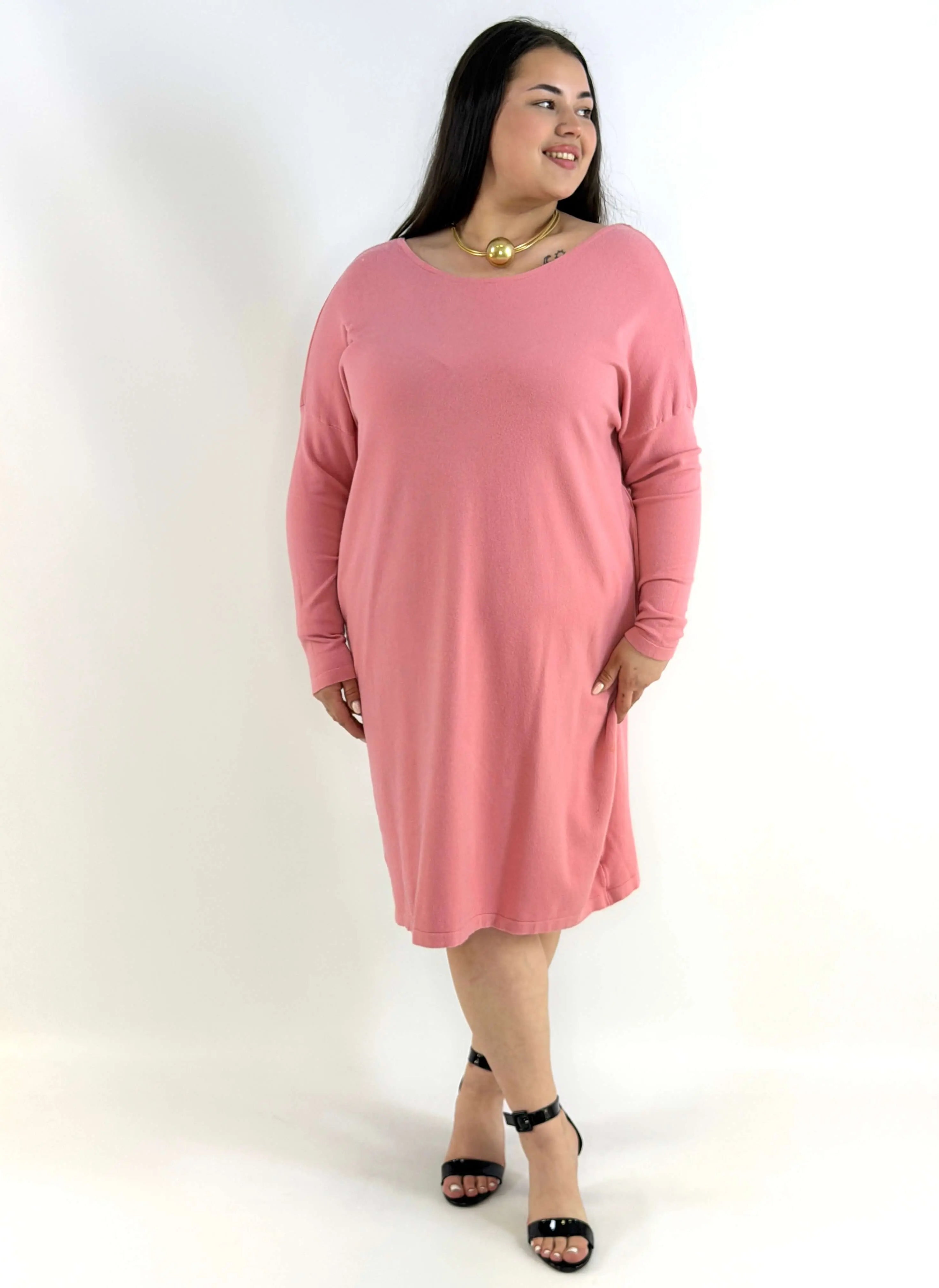 Sukienka plus size sweterkowa różowa – wygodna sukienka XXL na co dzień Stylowa XL