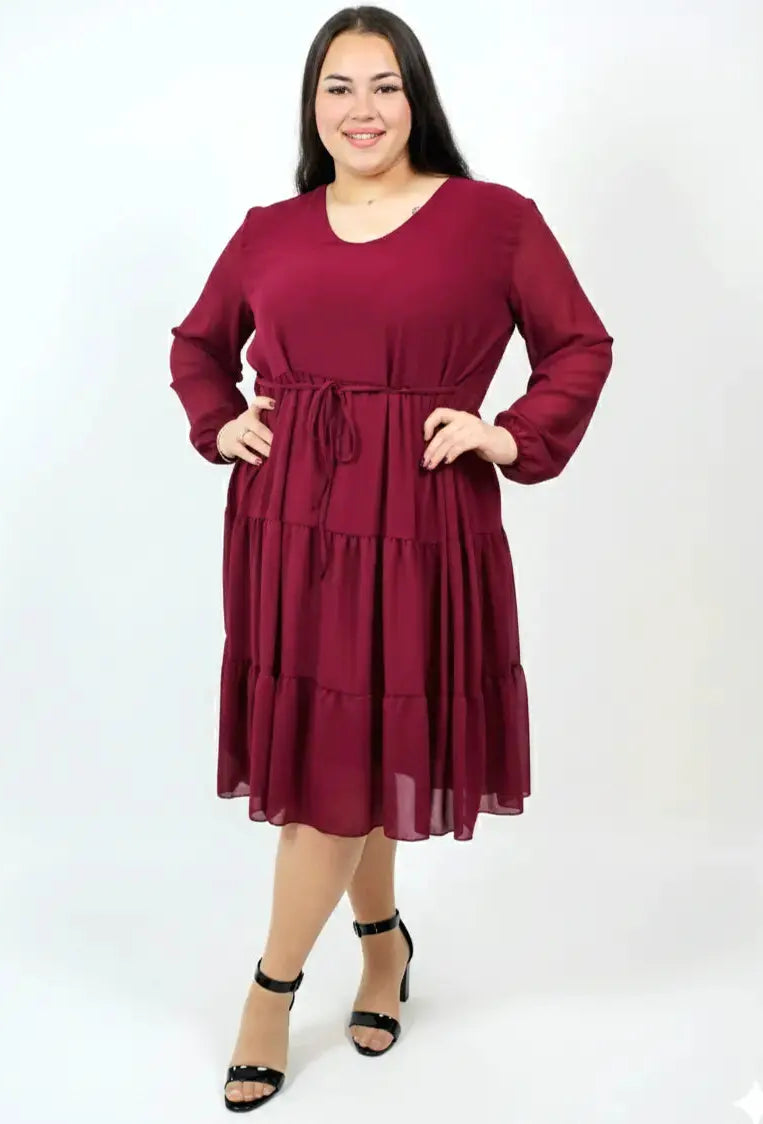 Sukienka plus size szyfonowa z falbanami – lekka i kobieca XXL Stylowa XL