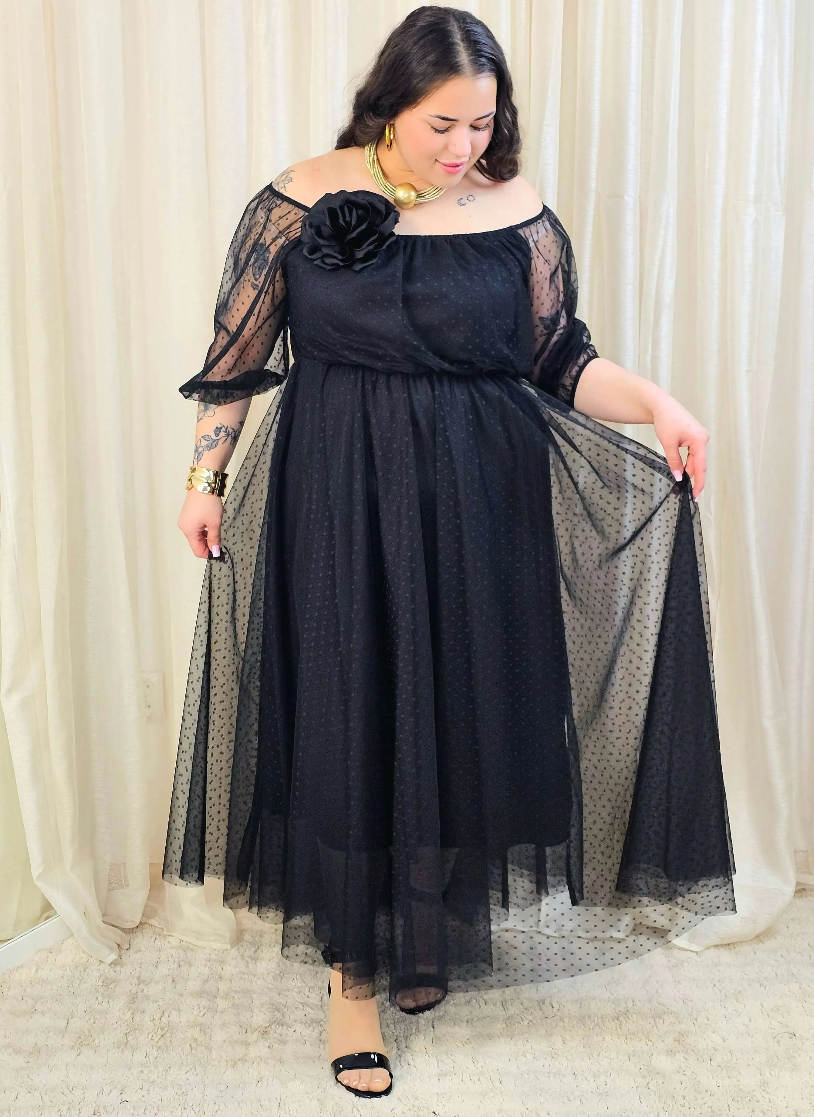 Sukienka plus size tiulowa maxi z dekoltem hiszpanka – elegancka sukienka XXL Stylowa XL Stylowa XL