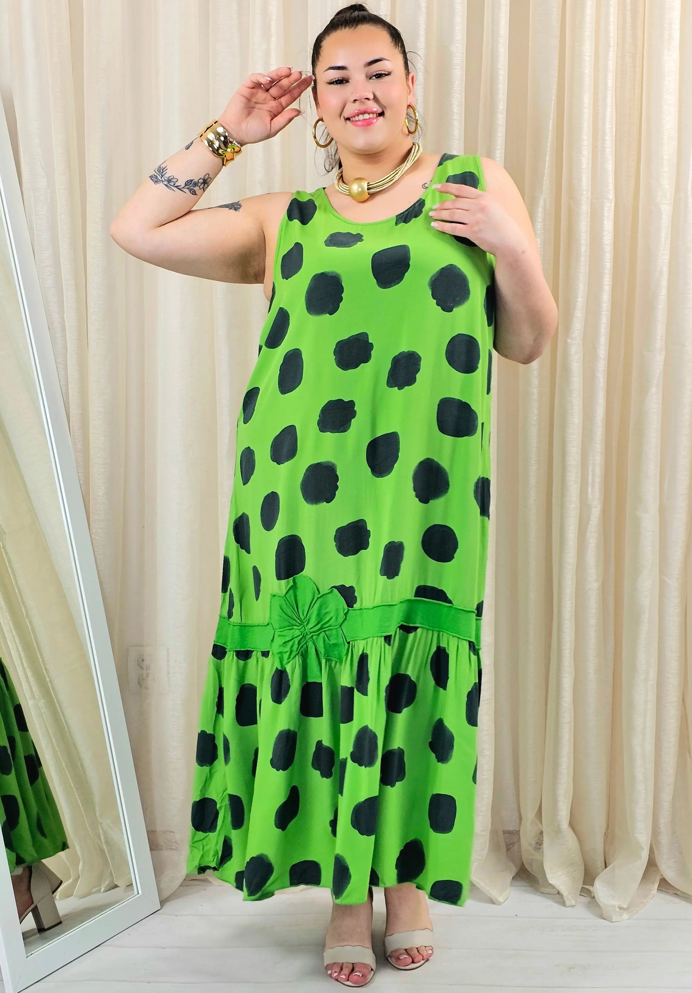 Sukienka plus size w grochy z falbaną – luźna sukienka damska XXL Stylowa XL
