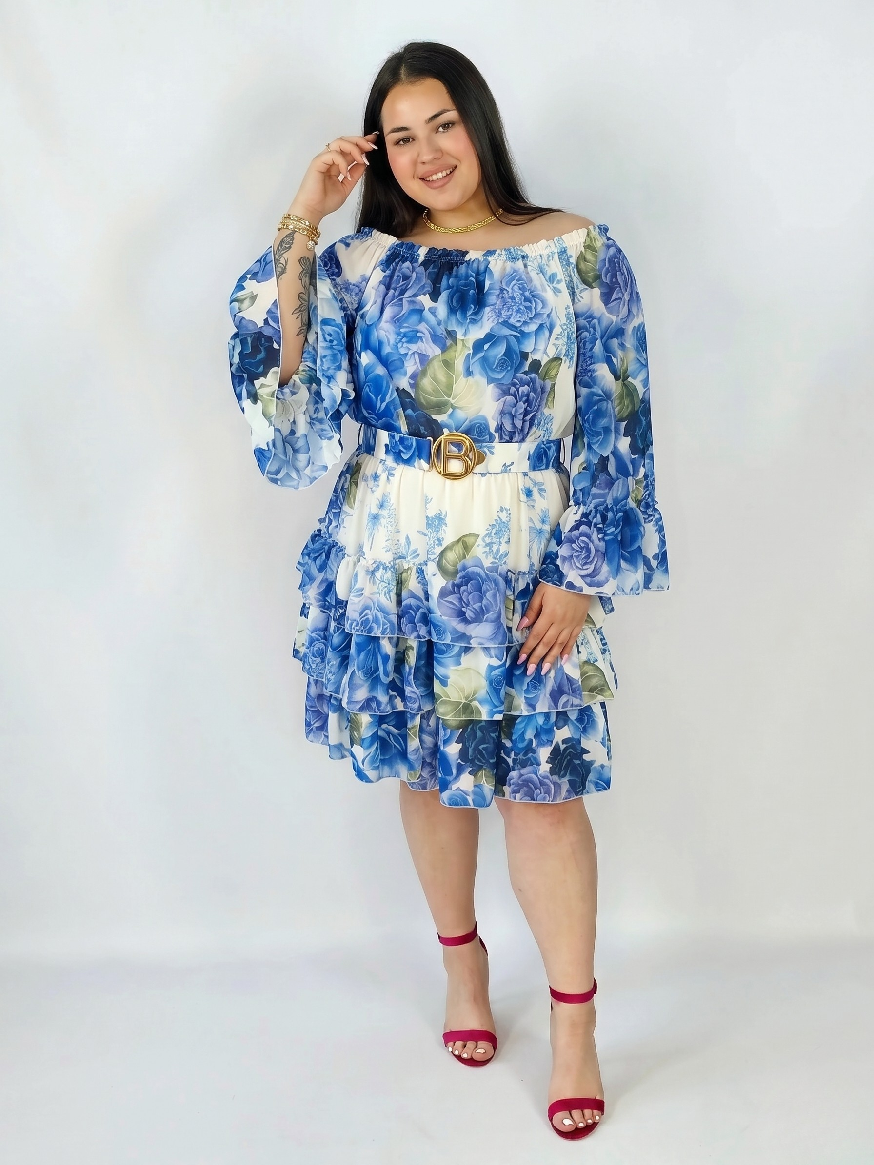 Sukienka plus size w kwiatowy wzór z falbaną – lekka i kobieca stylizacja XXL Stylowa XL