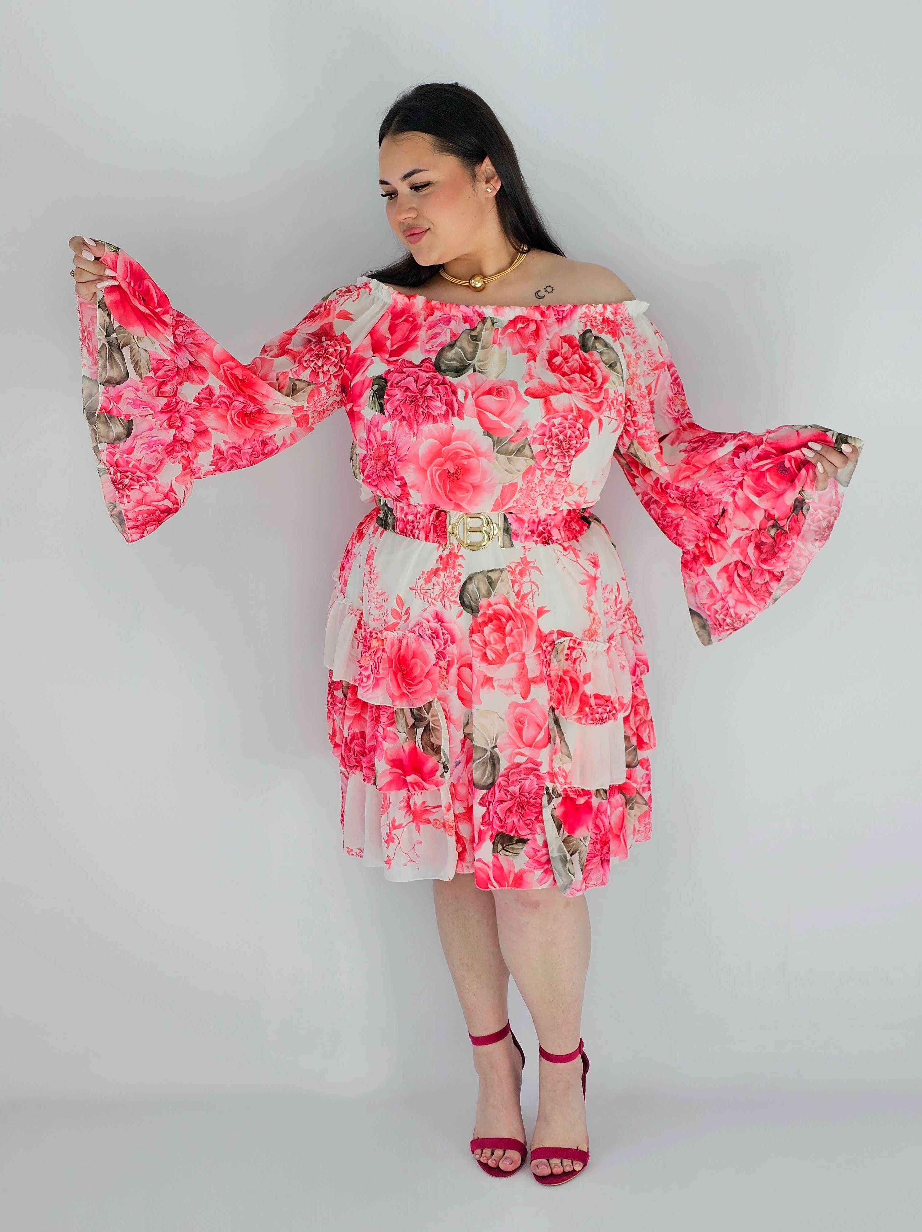 Sukienka plus size w kwiatowy wzór z falbaną – lekka i kobieca stylizacja XXL Stylowa XL