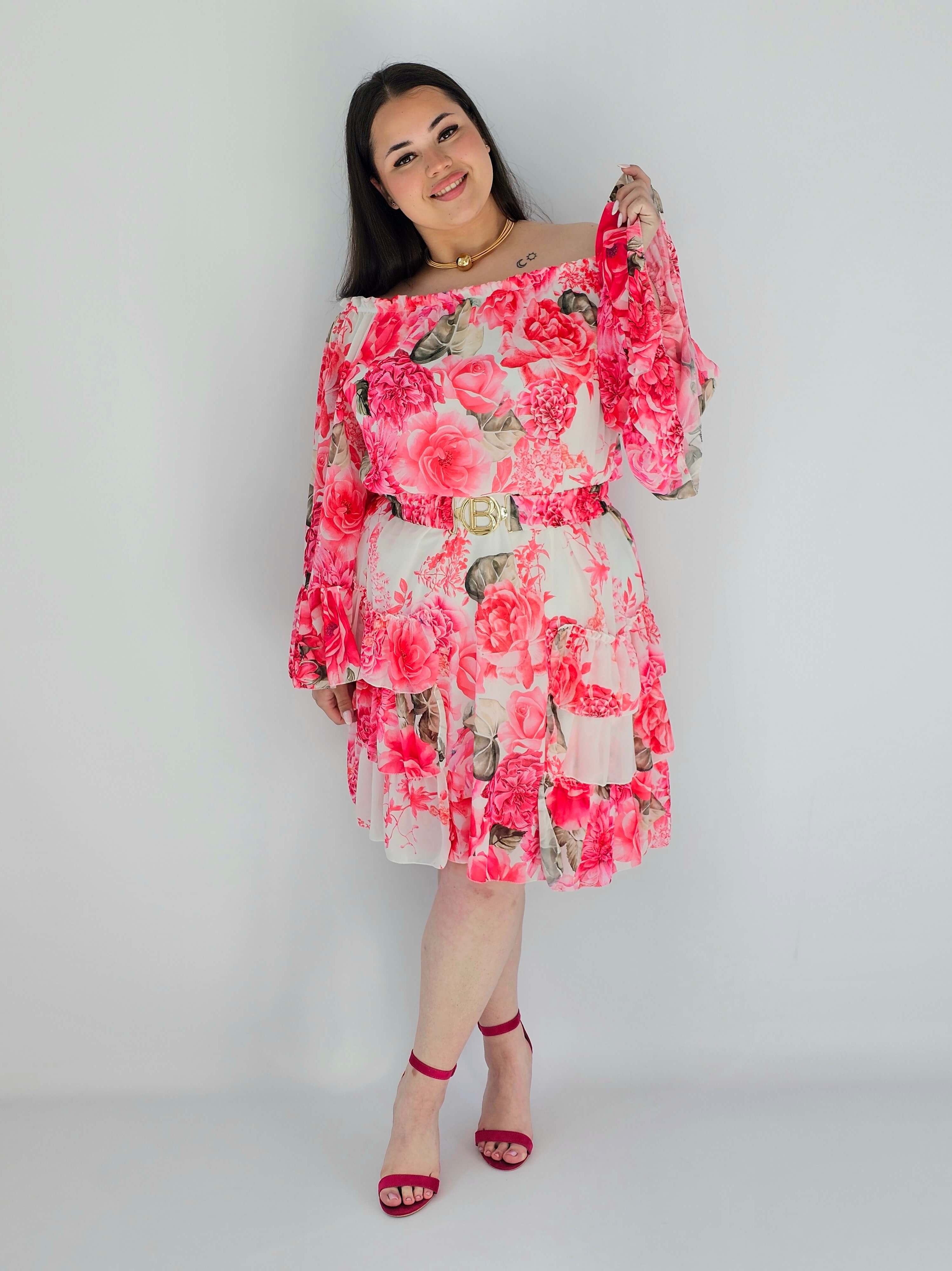 Sukienka plus size w kwiatowy wzór z falbaną – lekka i kobieca stylizacja XXL Stylowa XL