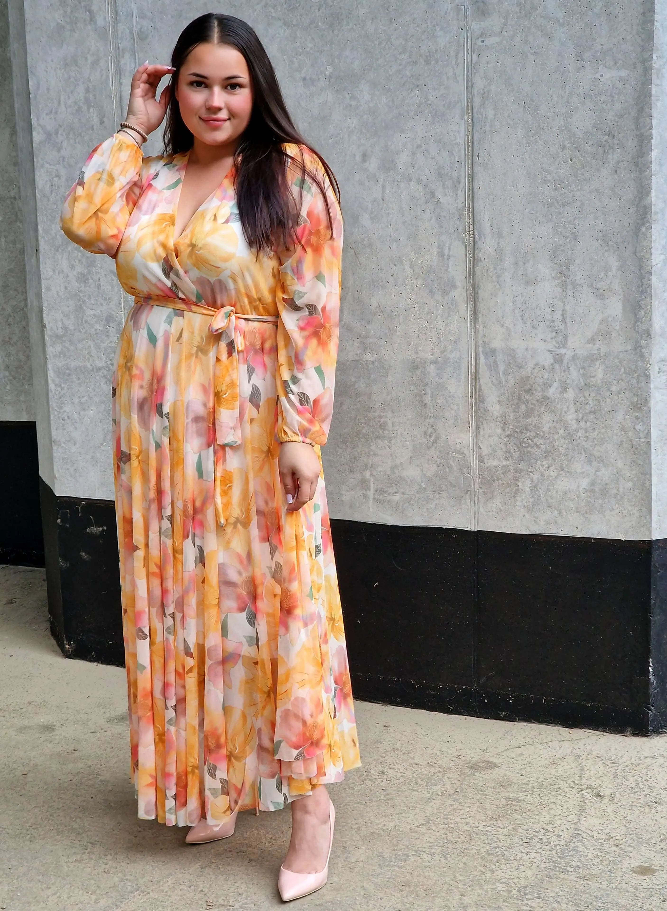 Sukienka plus size w odcieniach słońca – kobieca, elegancka i stylowa Stylowa XL