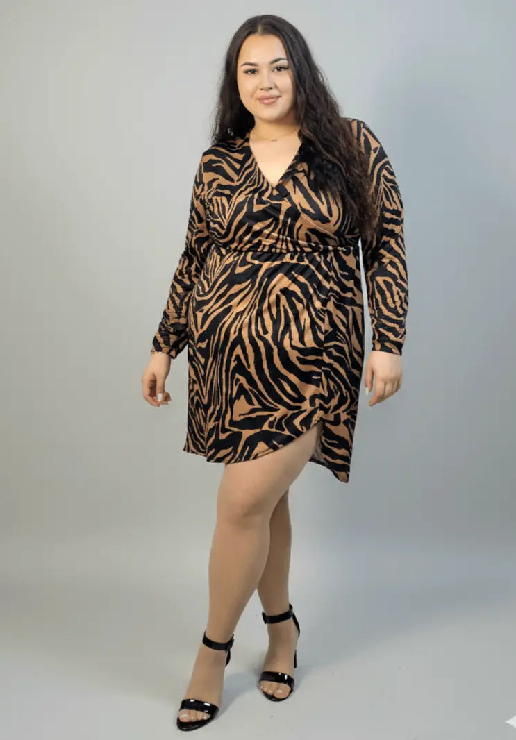 Sukienka plus size w zwierzęcy wzór z dekoltem V Stylowa XL