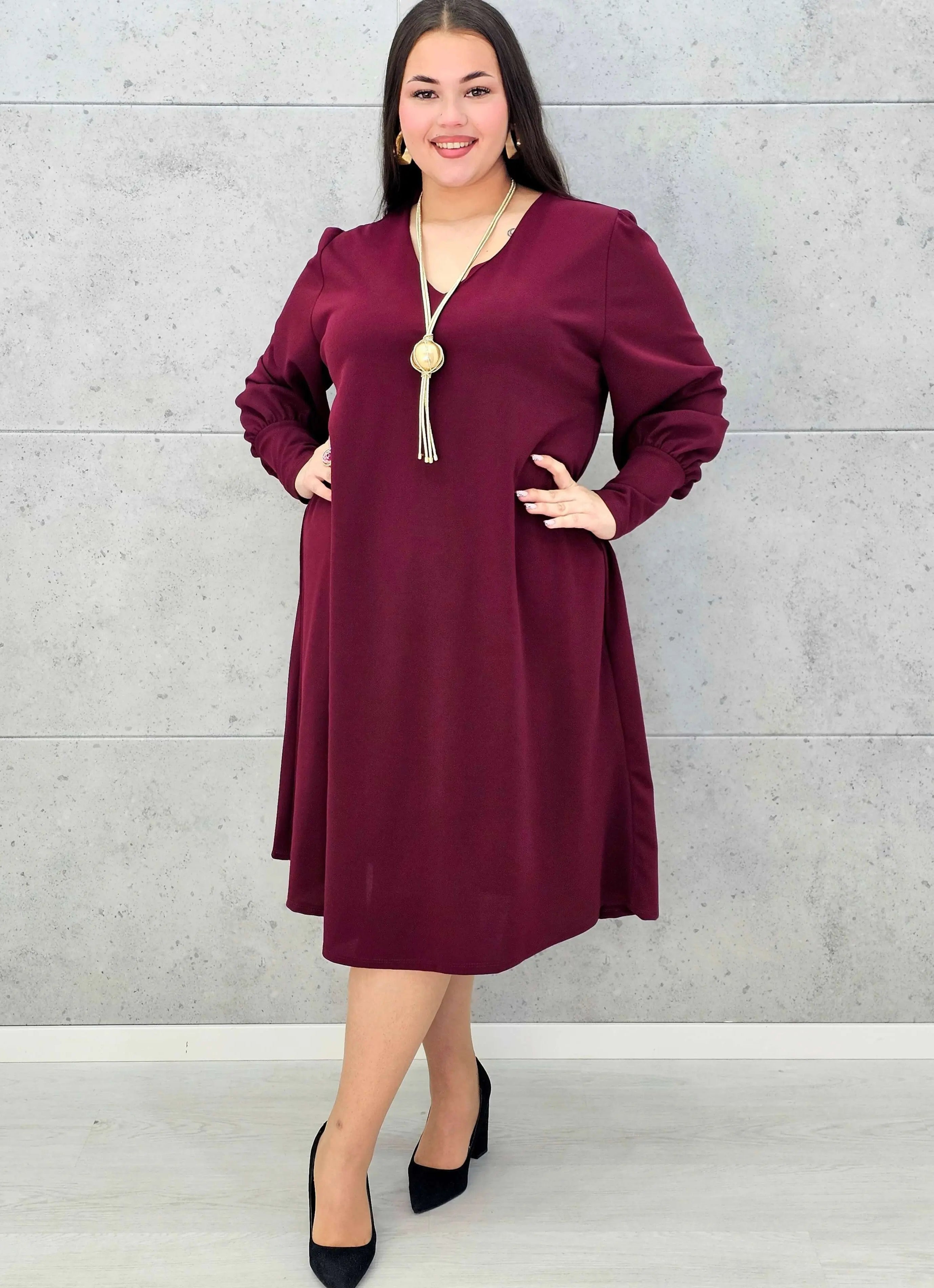 Sukienka plus size z dekoltem V – czarna, bordowa i czerwona Stylowa XL - Stylowa XL