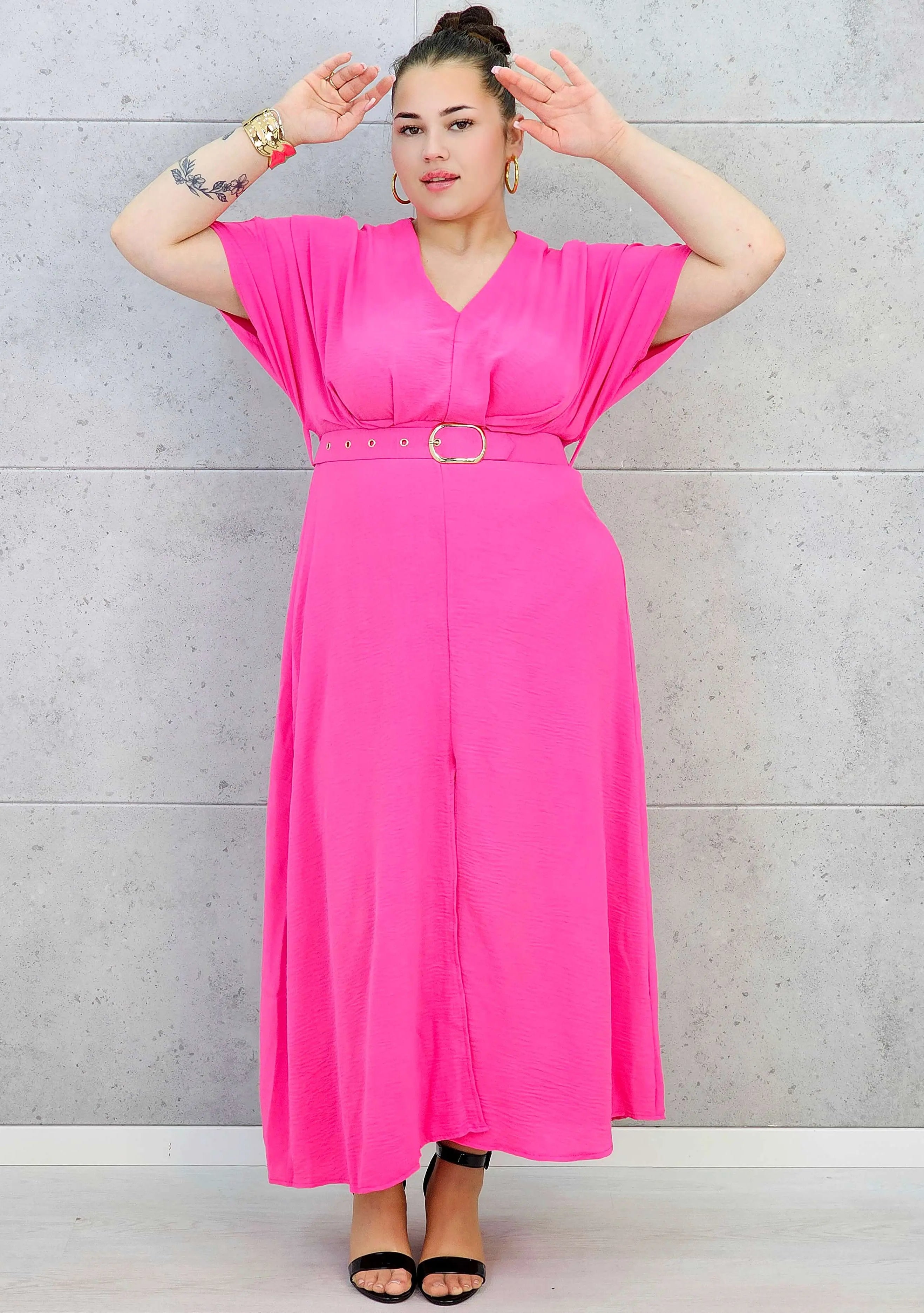 Sukienka plus size z dekoltem V i paskiem w talii Stylowa XL