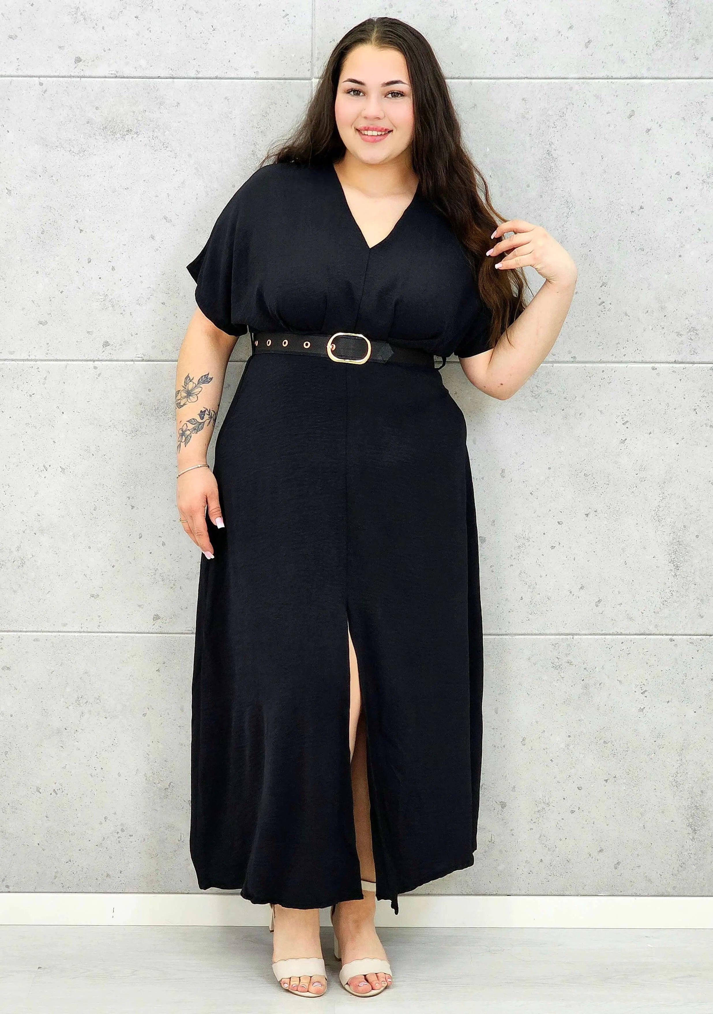 Sukienka plus size z dekoltem V i paskiem w talii Stylowa XL