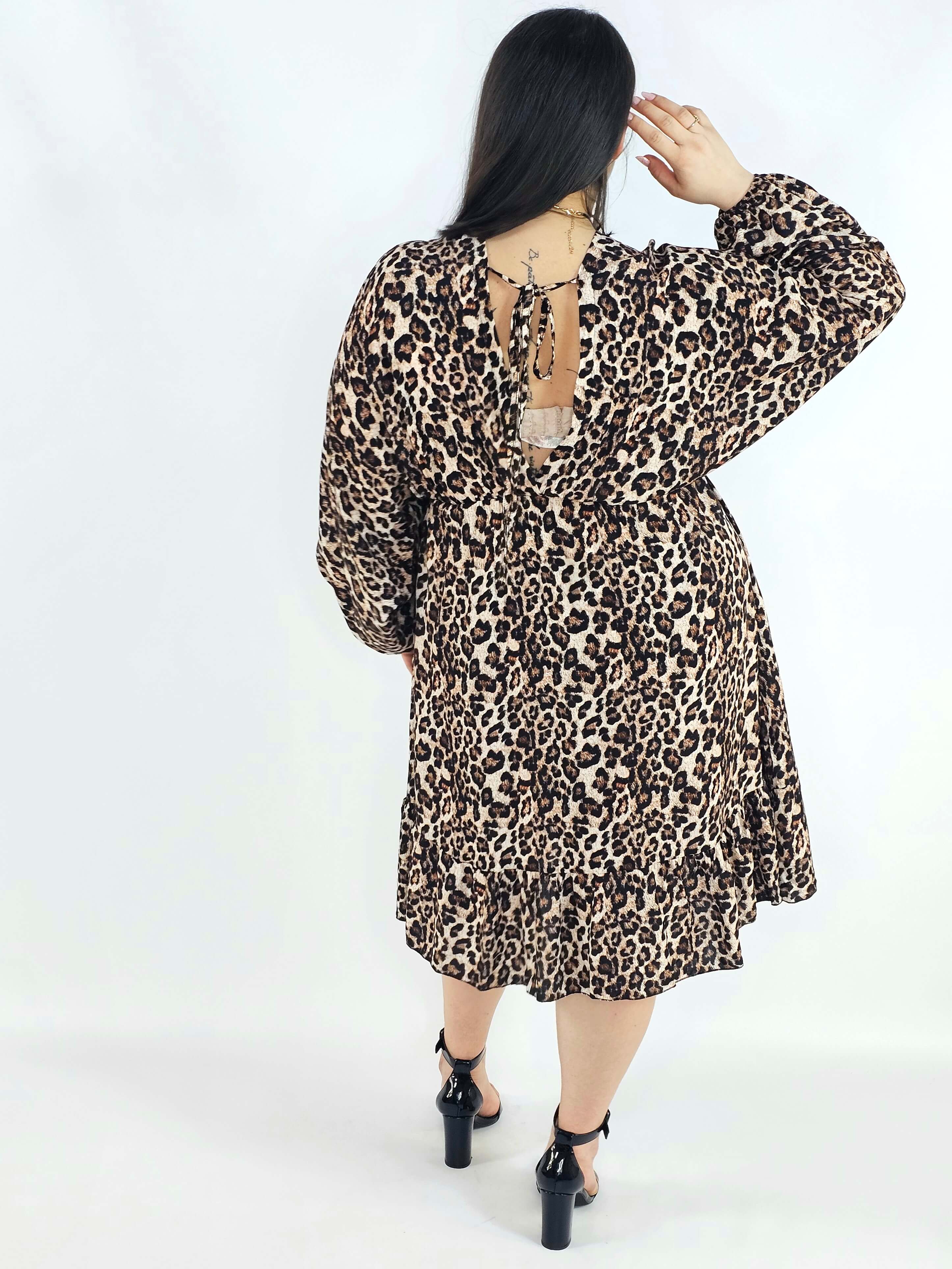 Sukienka plus size z dekoltem V i wiązaniem – lekka sukienka damska XXL z elastyczną talią Stylowa XL