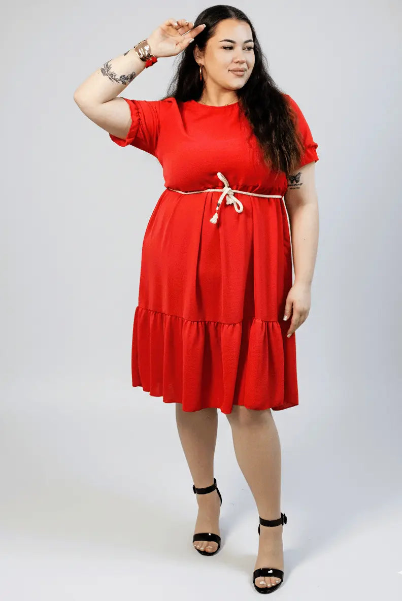 Sukienka plus size z falbaną i wiązaniem w talii Stylowa XL