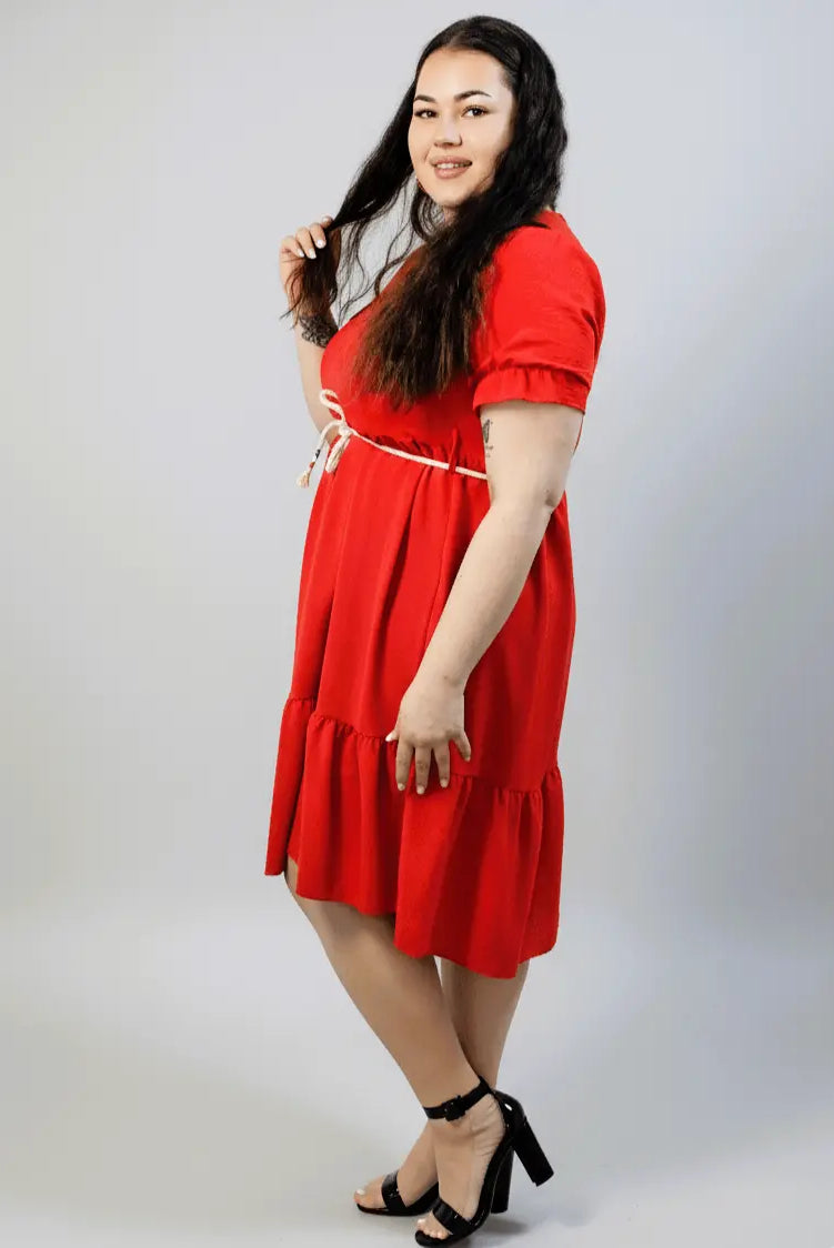 Sukienka plus size z falbaną i wiązaniem w talii Stylowa XL