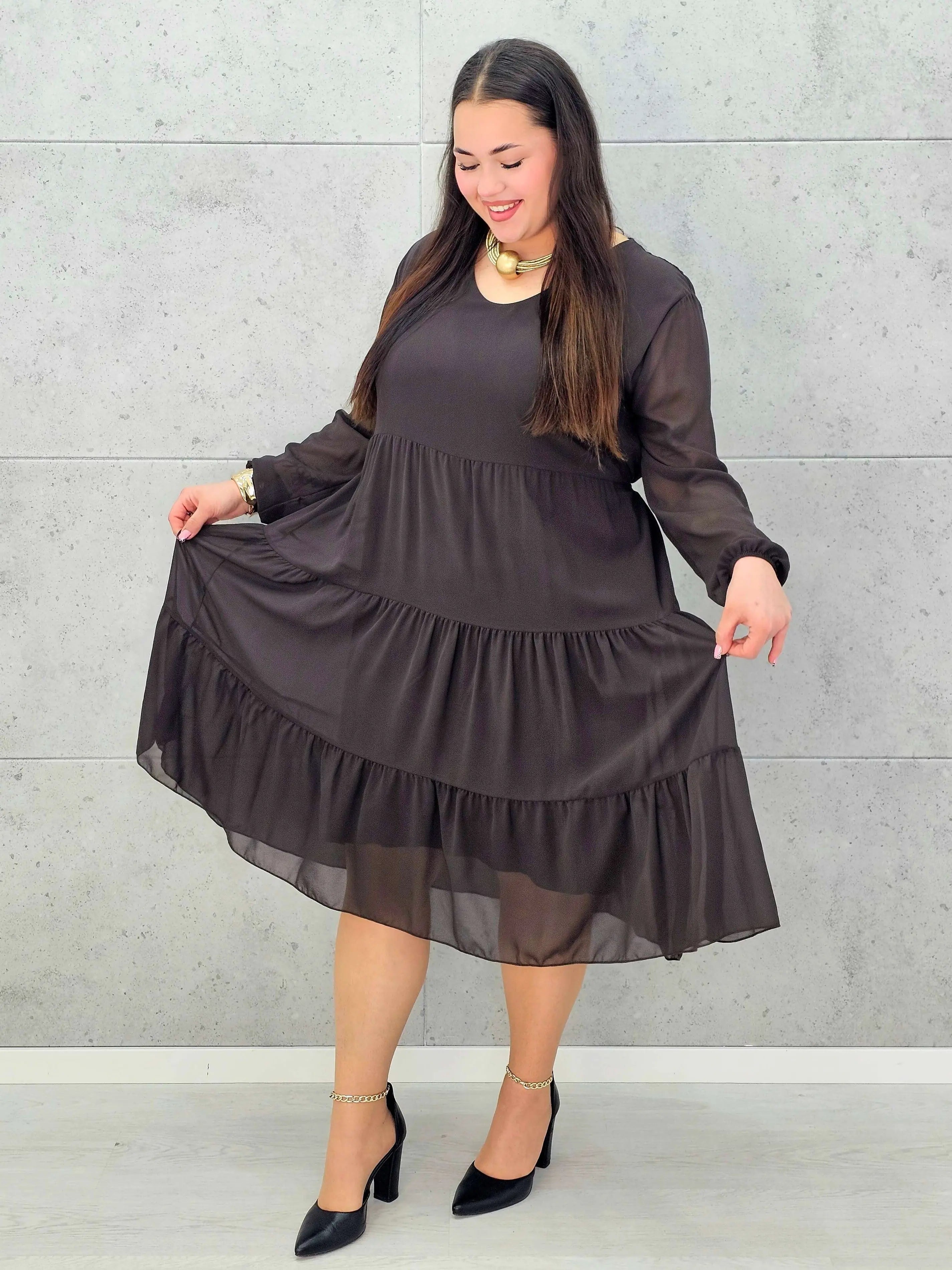 Sukienka plus size z falbanami – czekoladowa, bordowa i czarna Stylowa XL - Stylowa XL
