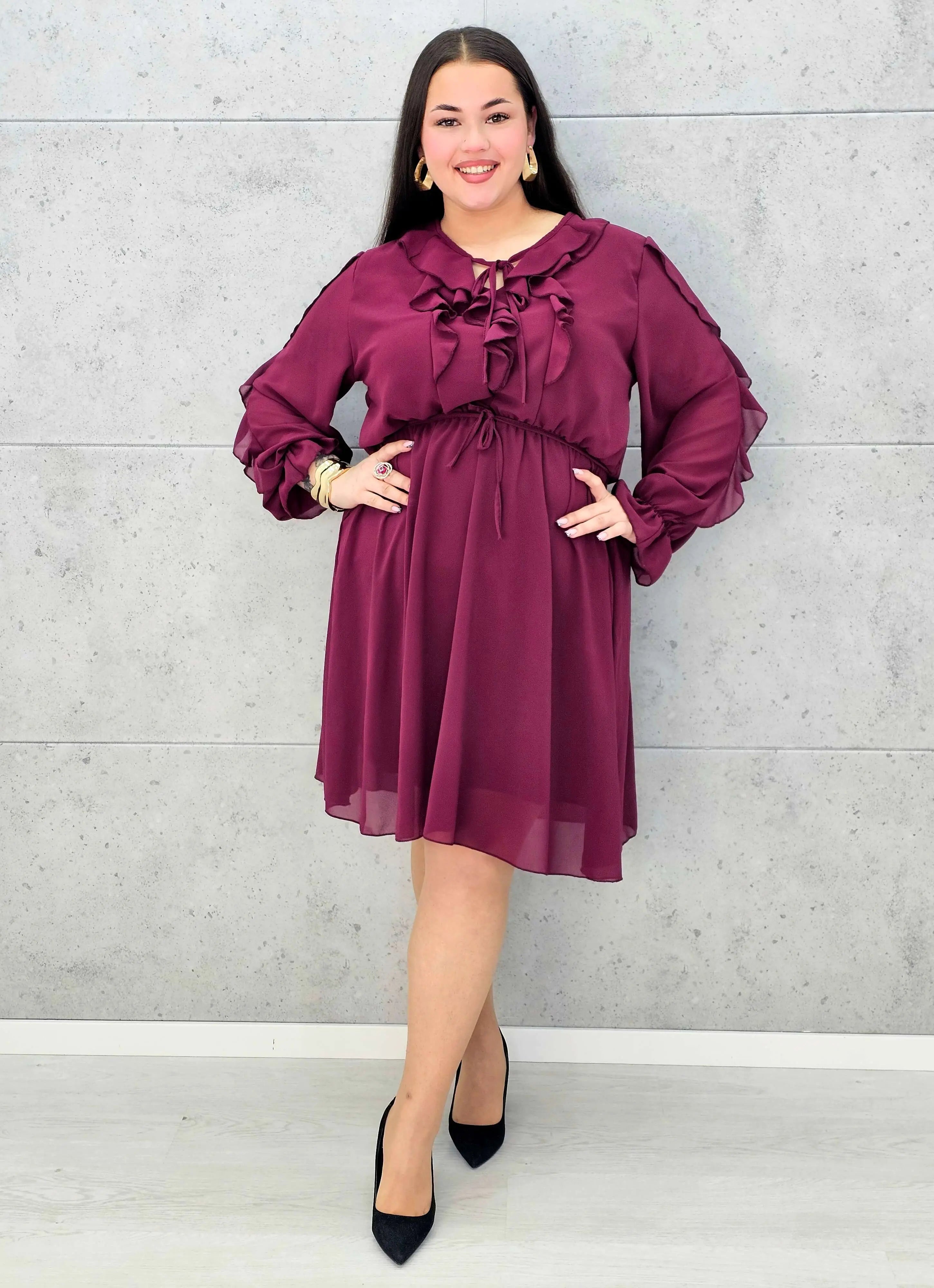 Sukienka plus size z falbanami – czekoladowa, bordowa i czarna Stylowa XL - Stylowa XL