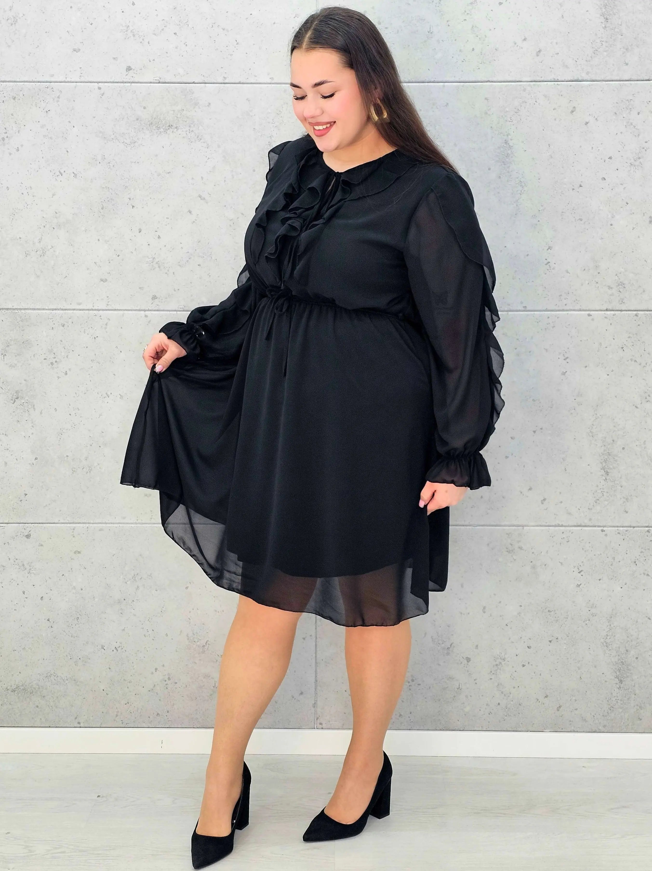 Sukienka plus size z falbanami – czekoladowa, bordowa i czarna Stylowa XL - Stylowa XL