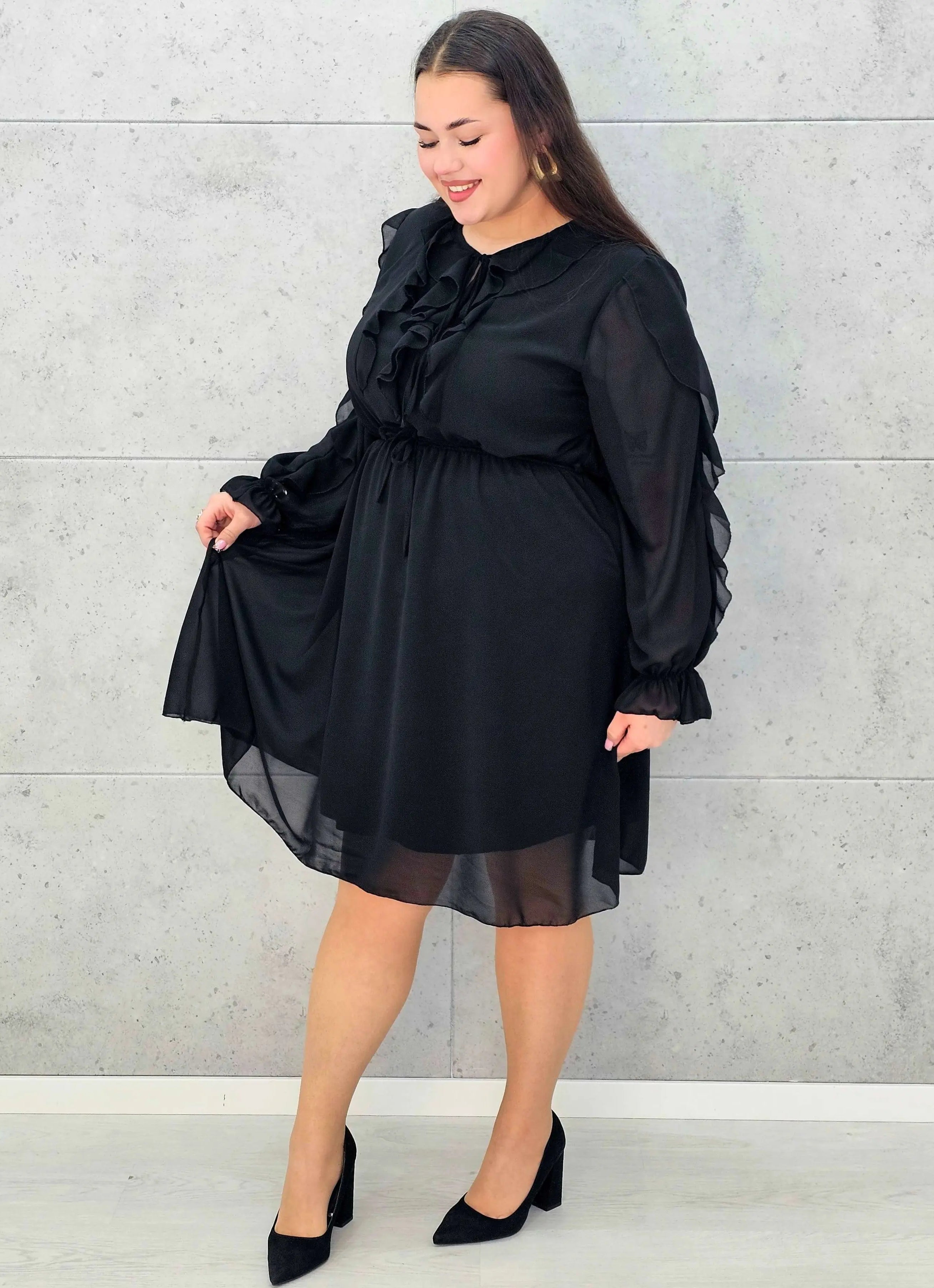 Sukienka plus size z falbanami – czekoladowa, bordowa i czarna Stylowa XL - Stylowa XL