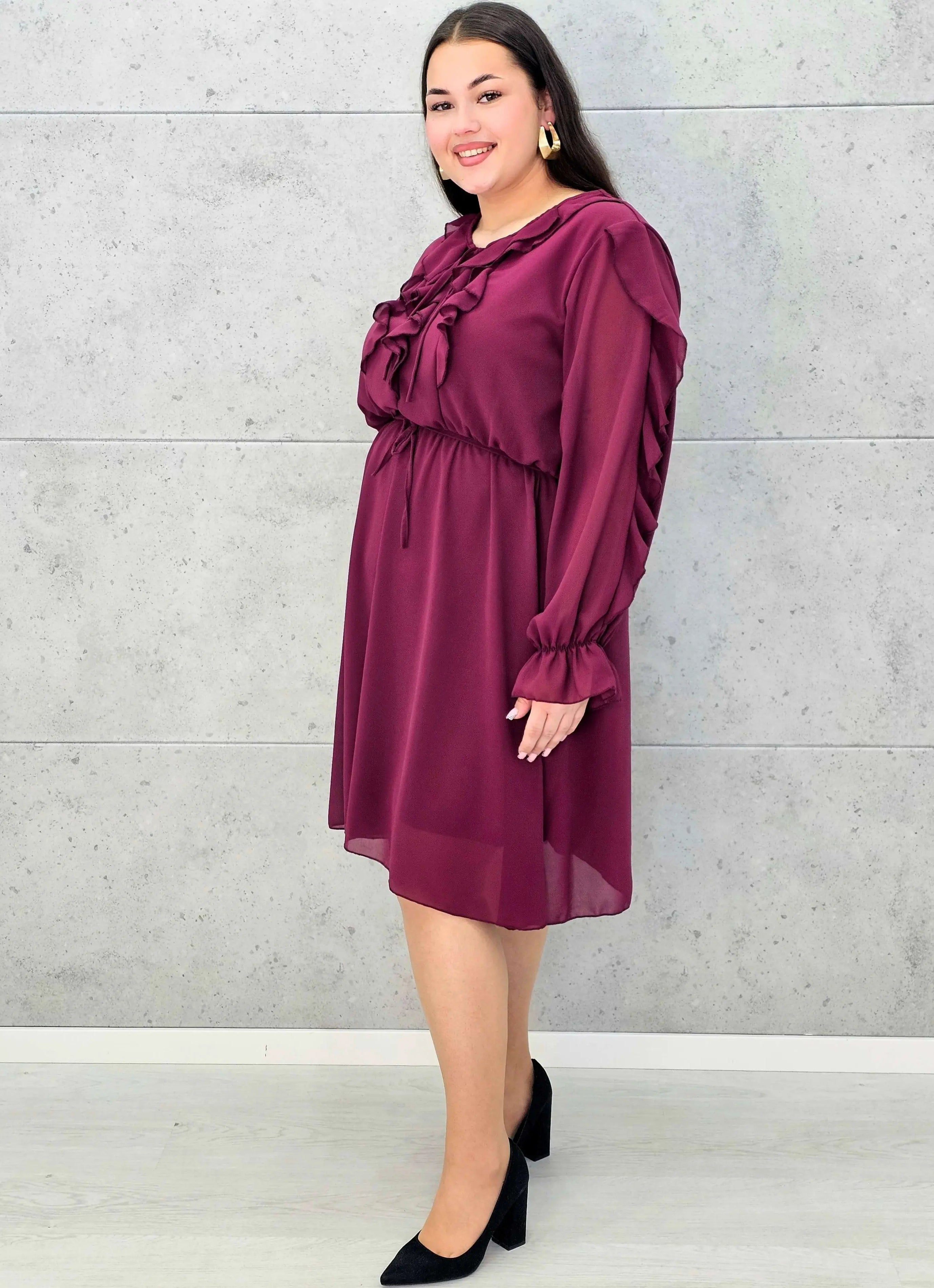 Sukienka plus size z falbanami – czekoladowa, bordowa i czarna Stylowa XL - Stylowa XL