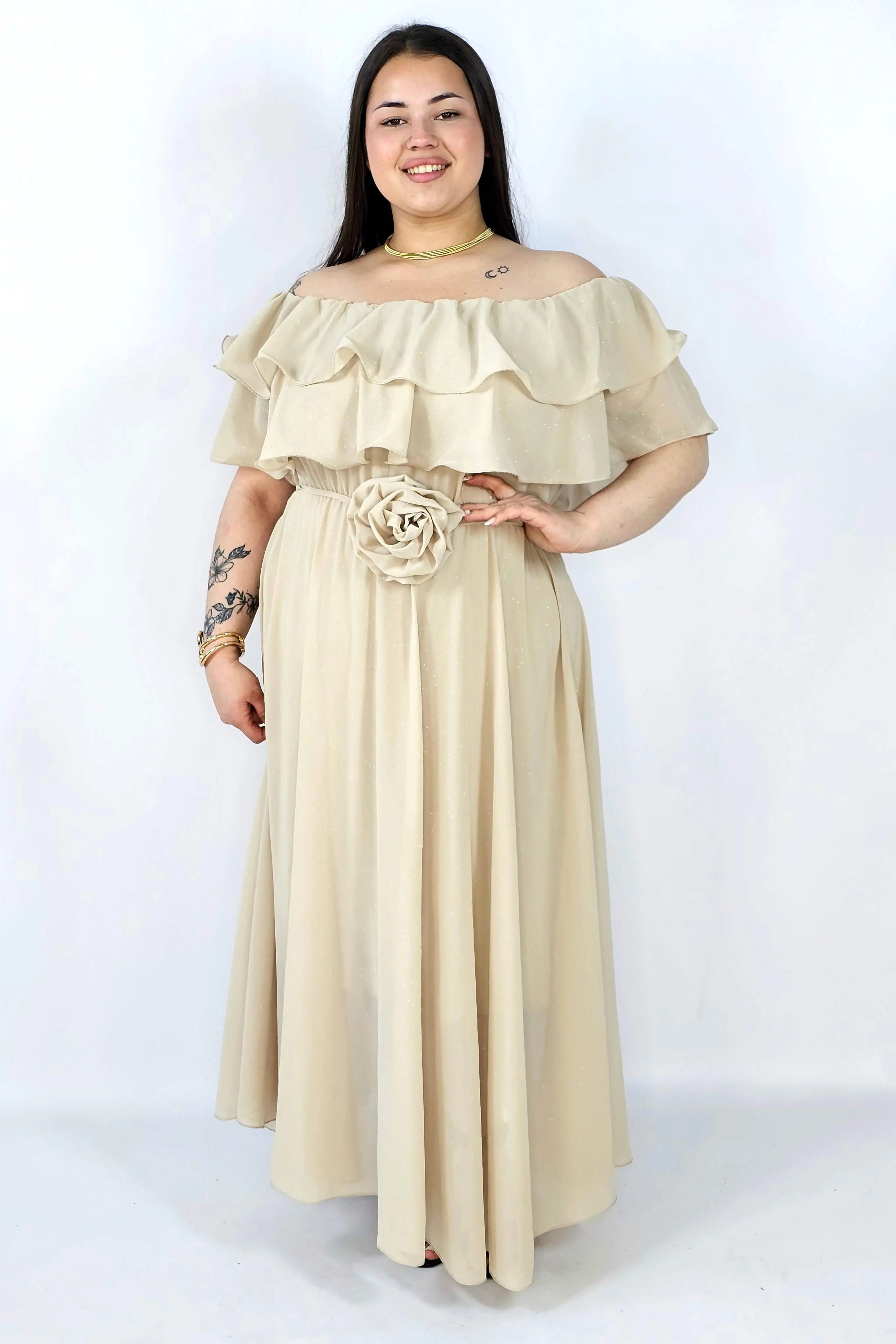 Sukienka plus size z falbanami i subtelnym połyskiem – efekt WOW XXL Stylowa XL