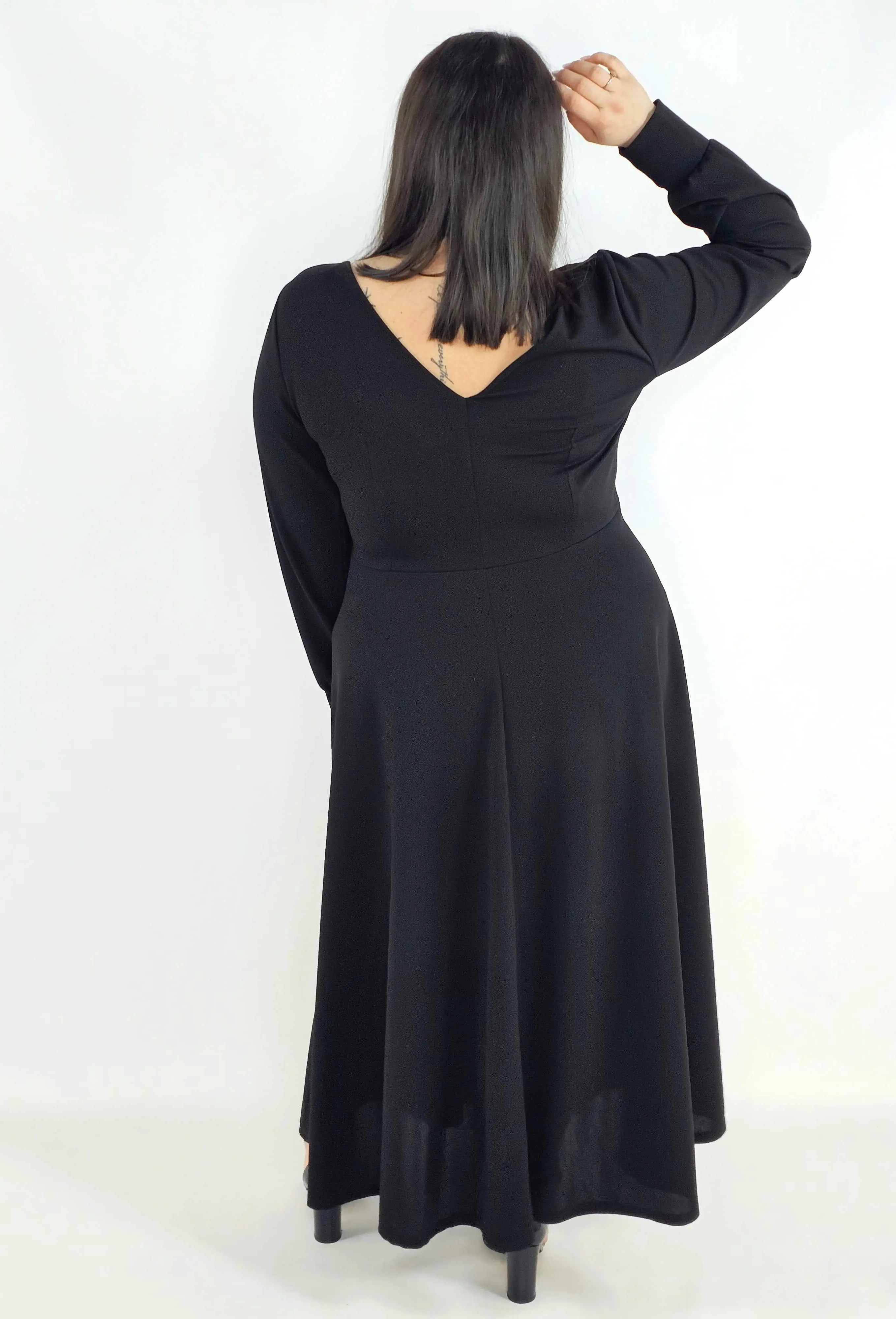 Sukienka plus size z kopertowym dekoltem – elegancka sukienka damska XXL z długim rękawem Stylowa XL