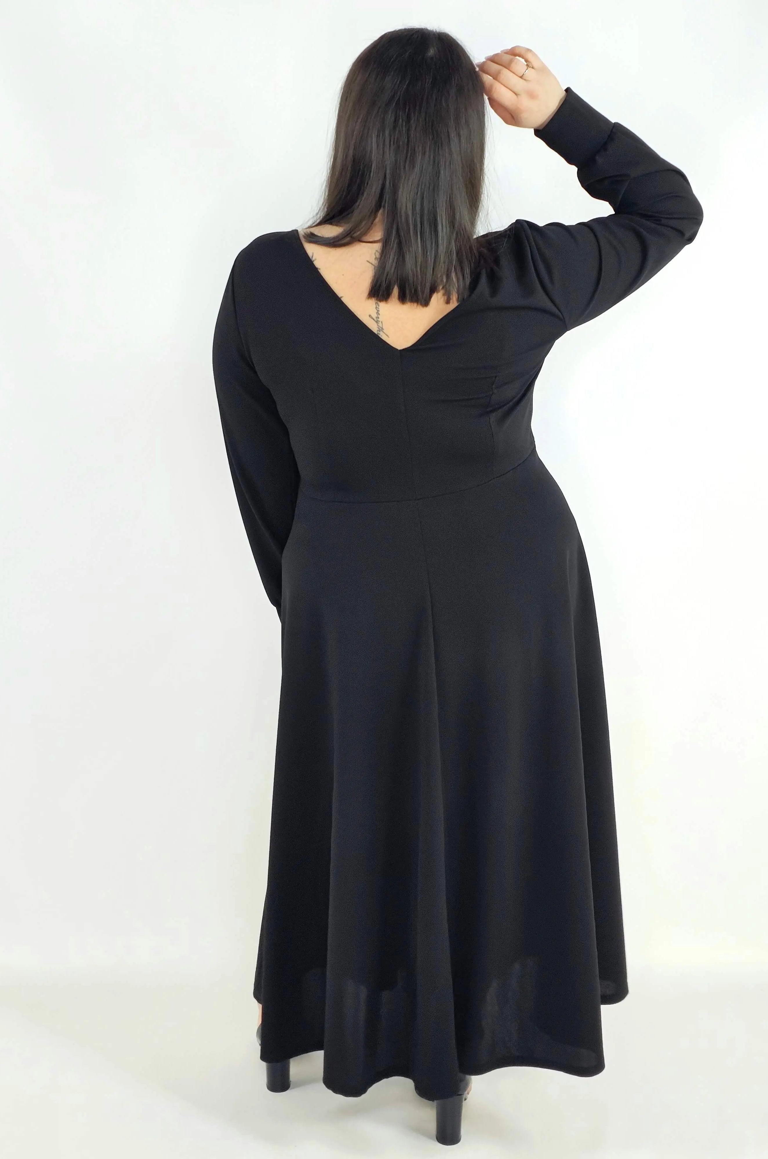 Sukienka plus size z kopertowym dekoltem – elegancka sukienka damska XXL z długim rękawem Stylowa XL