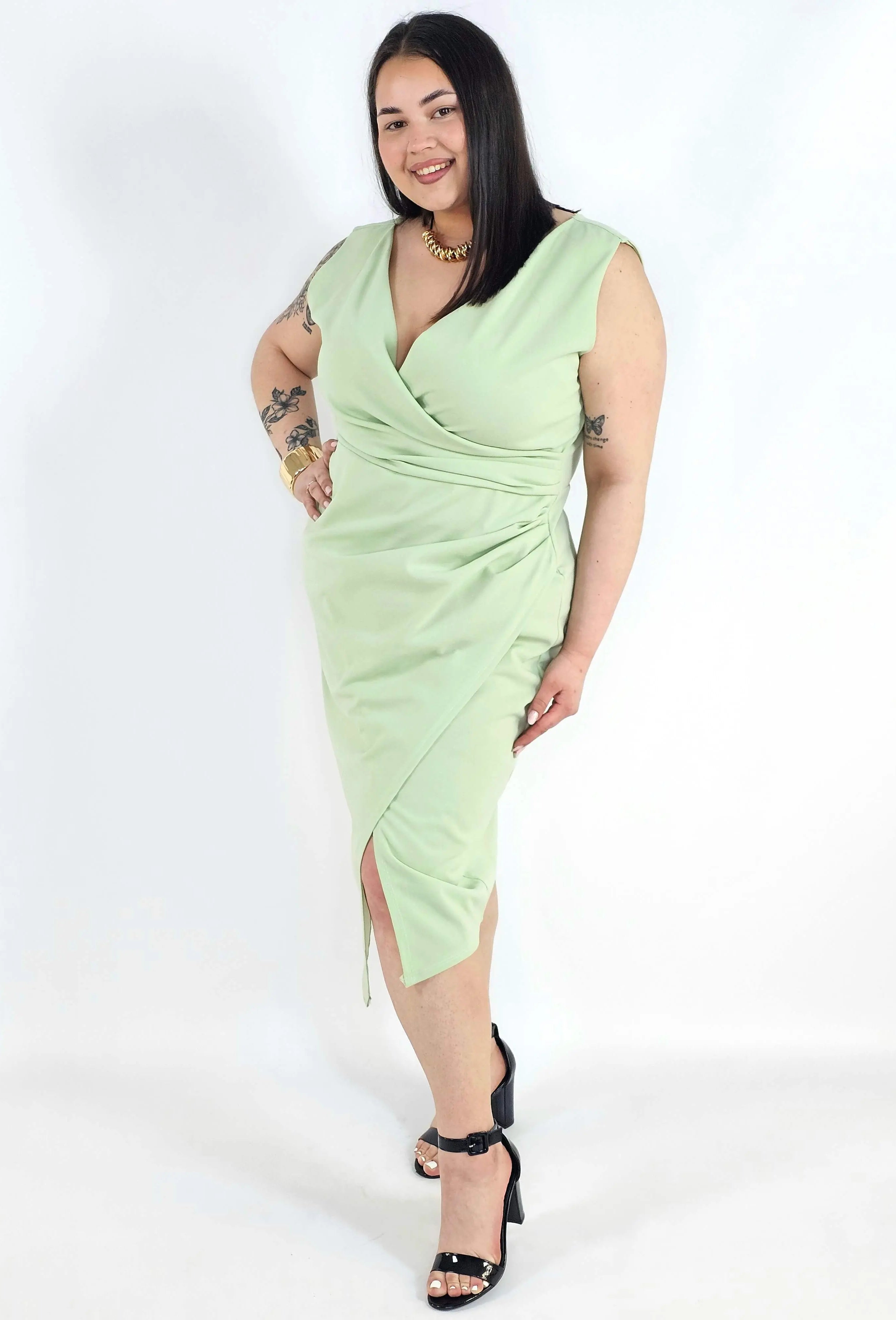 Sukienka plus size z kopertowym dekoltem – elegancka sukienka damska XXL z marszczeniem Stylowa XL