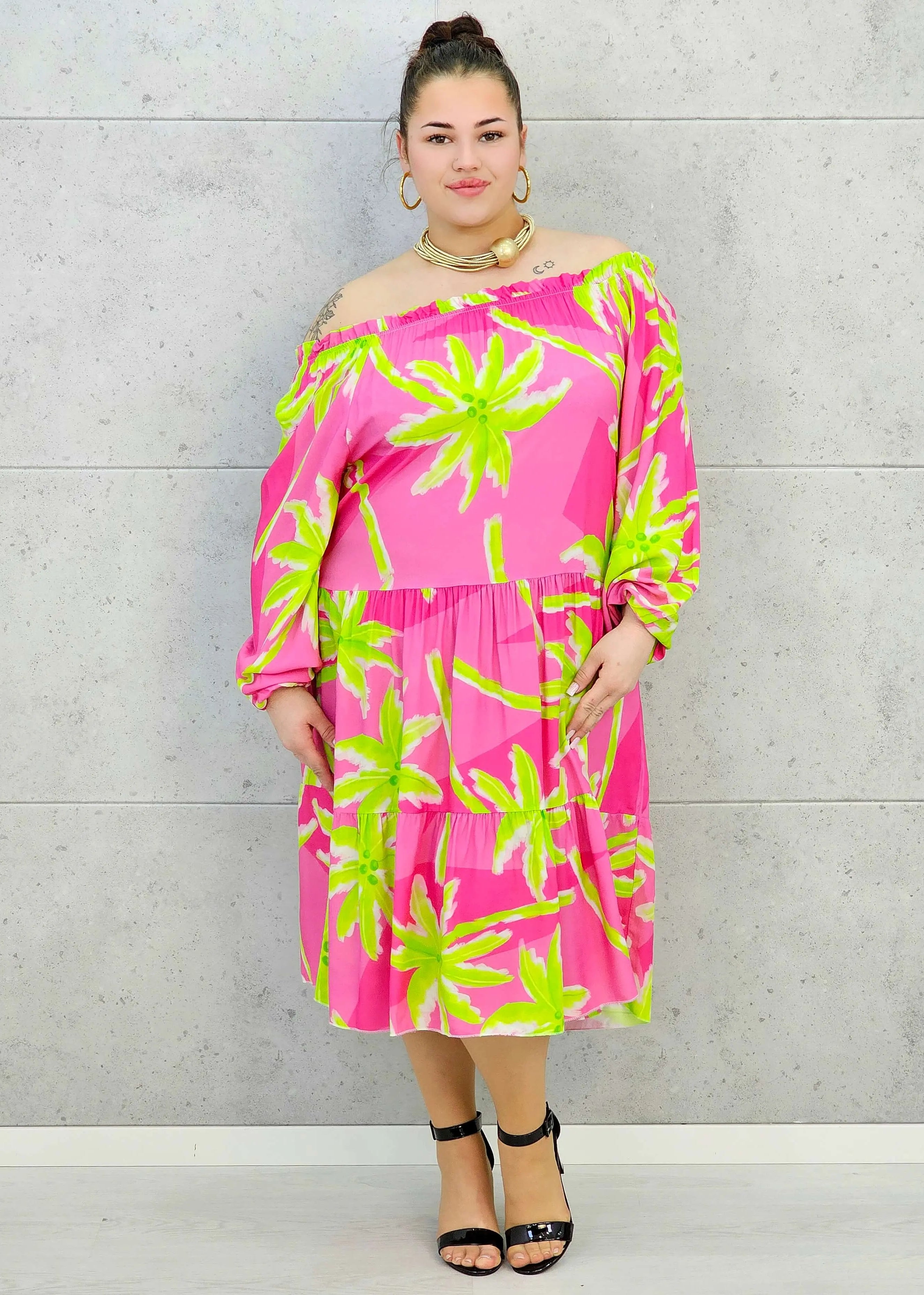 Sukienka plus size z wzorem w kwiaty Stylowa XL