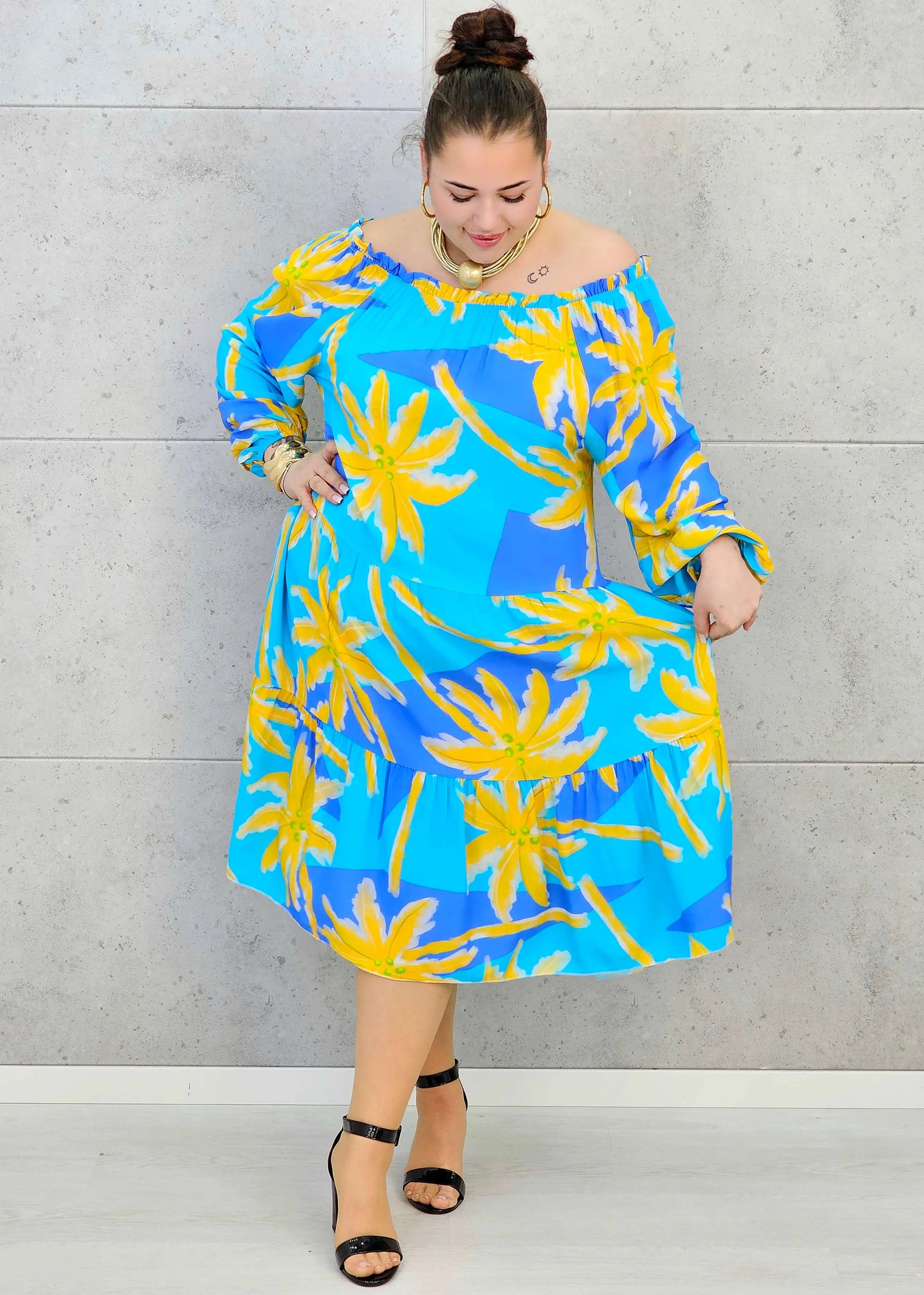 Sukienka plus size z wzorem w kwiaty Stylowa XL