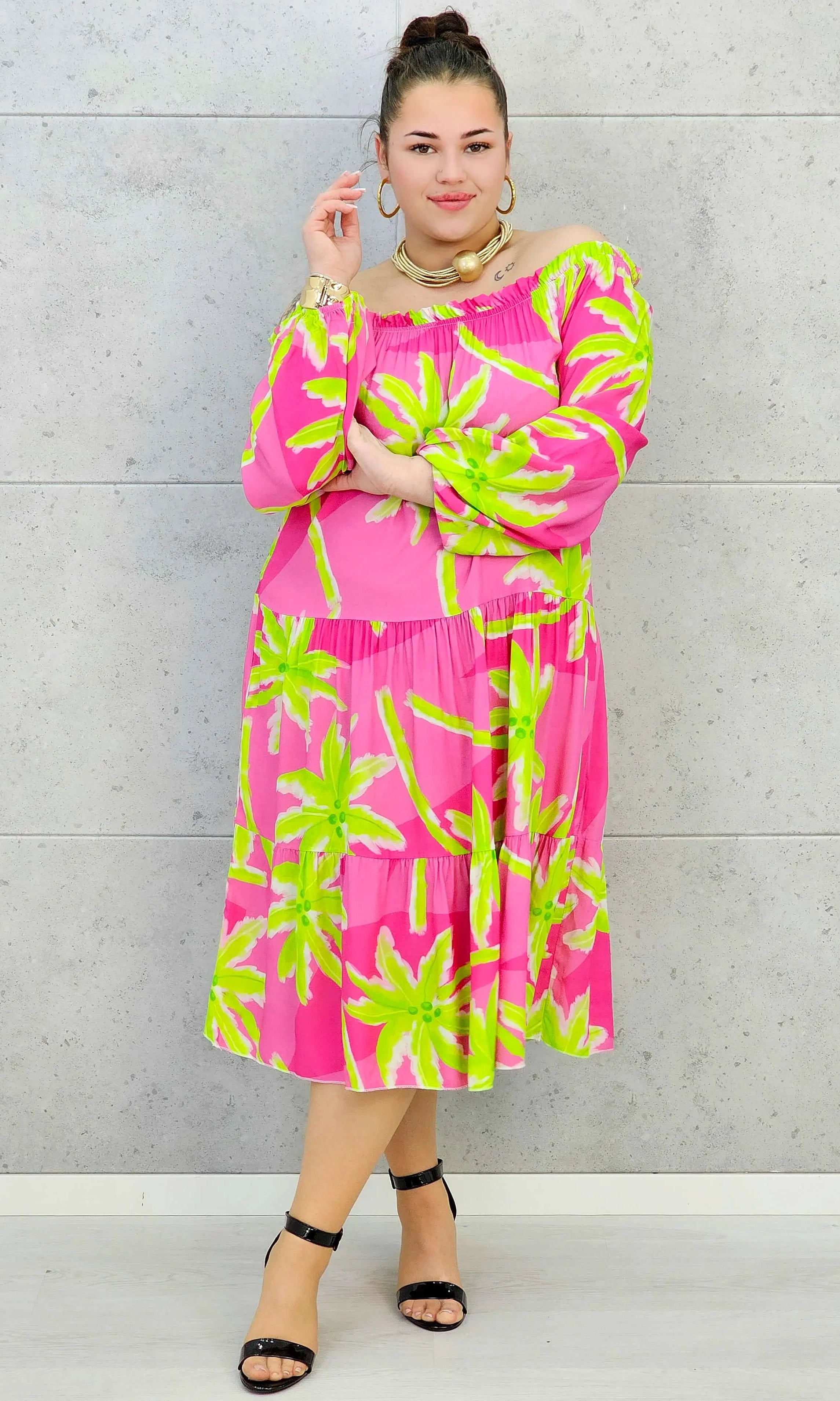 Sukienka plus size z wzorem w kwiaty Stylowa XL