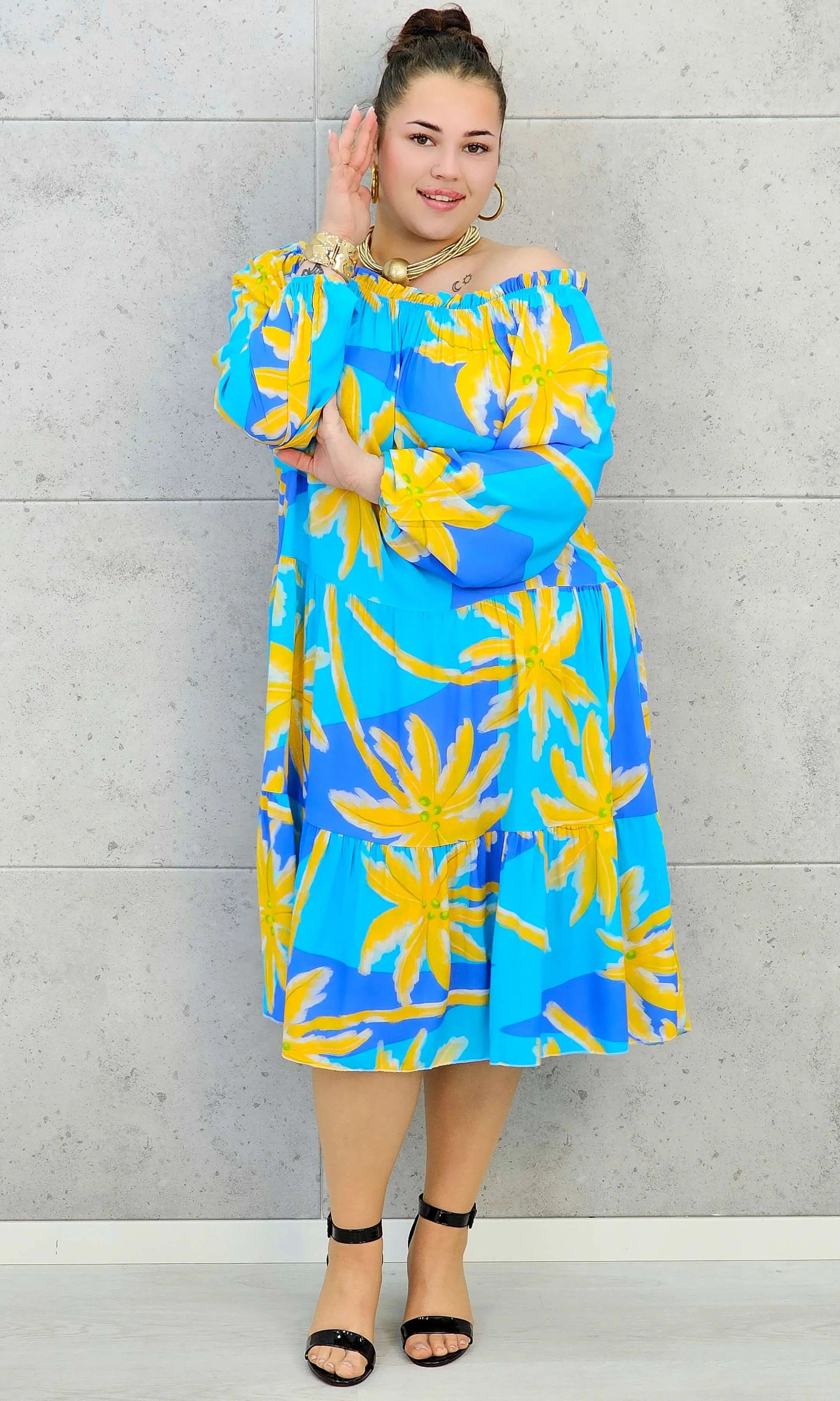 Sukienka plus size z wzorem w kwiaty Stylowa XL