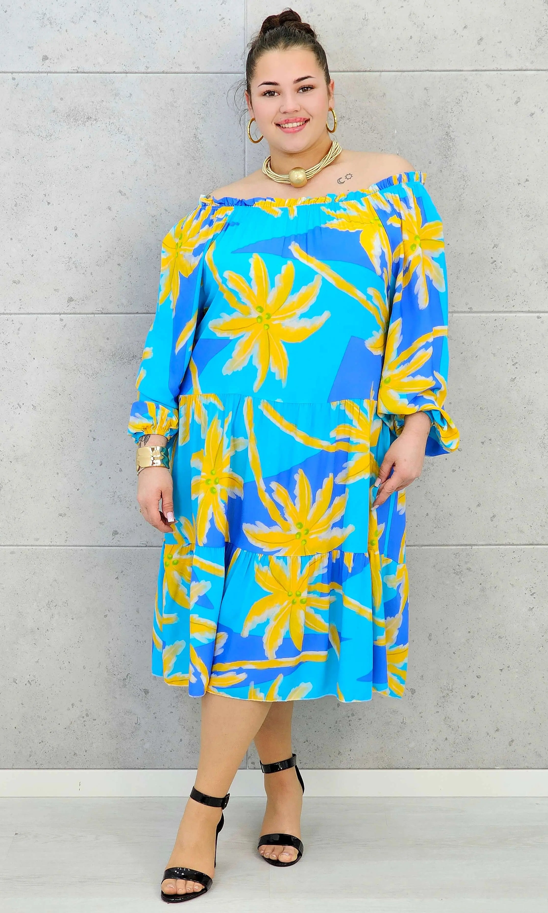 Sukienka plus size z wzorem w kwiaty Stylowa XL