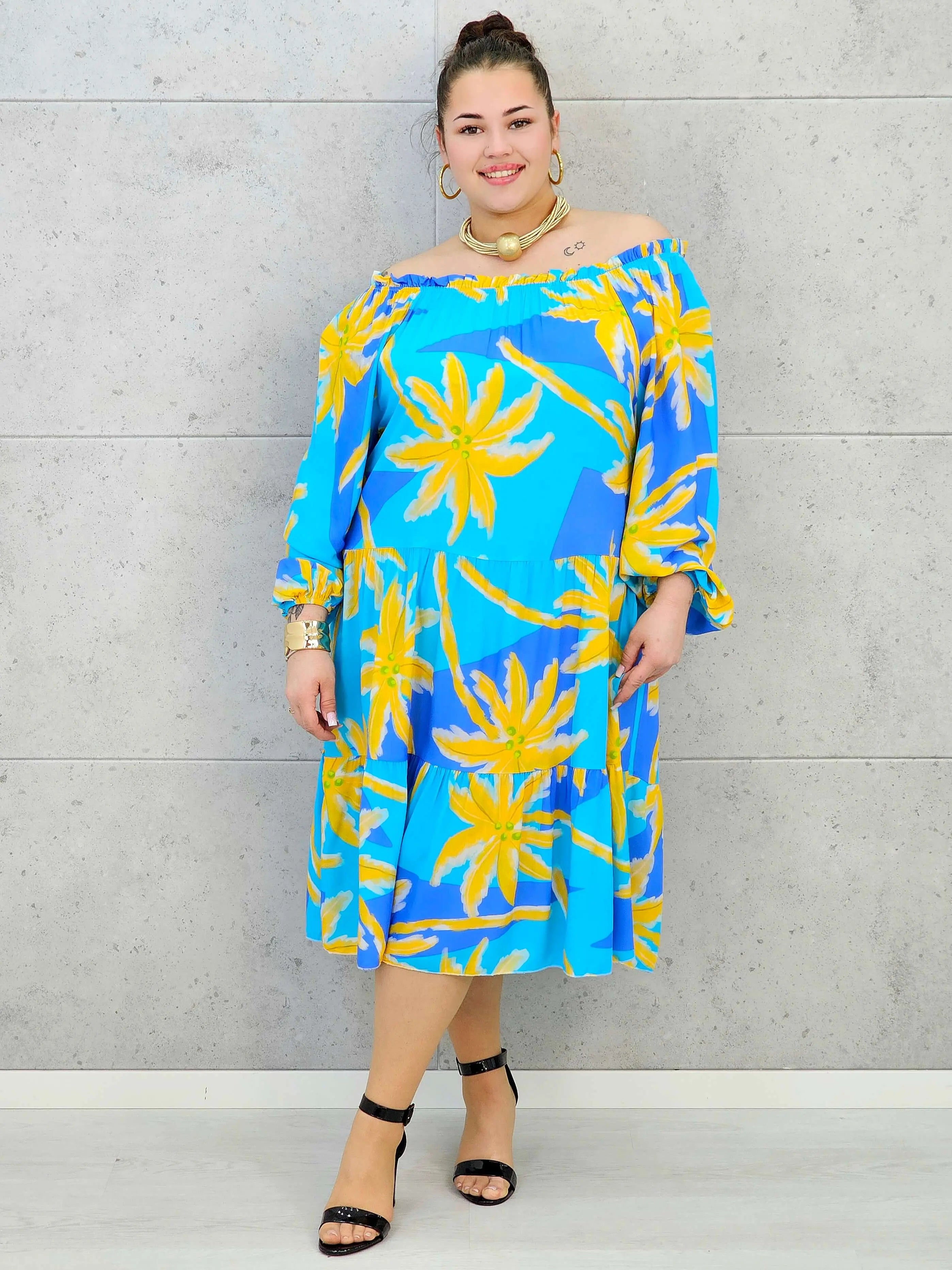 Sukienka plus size z wzorem w kwiaty Stylowa XL