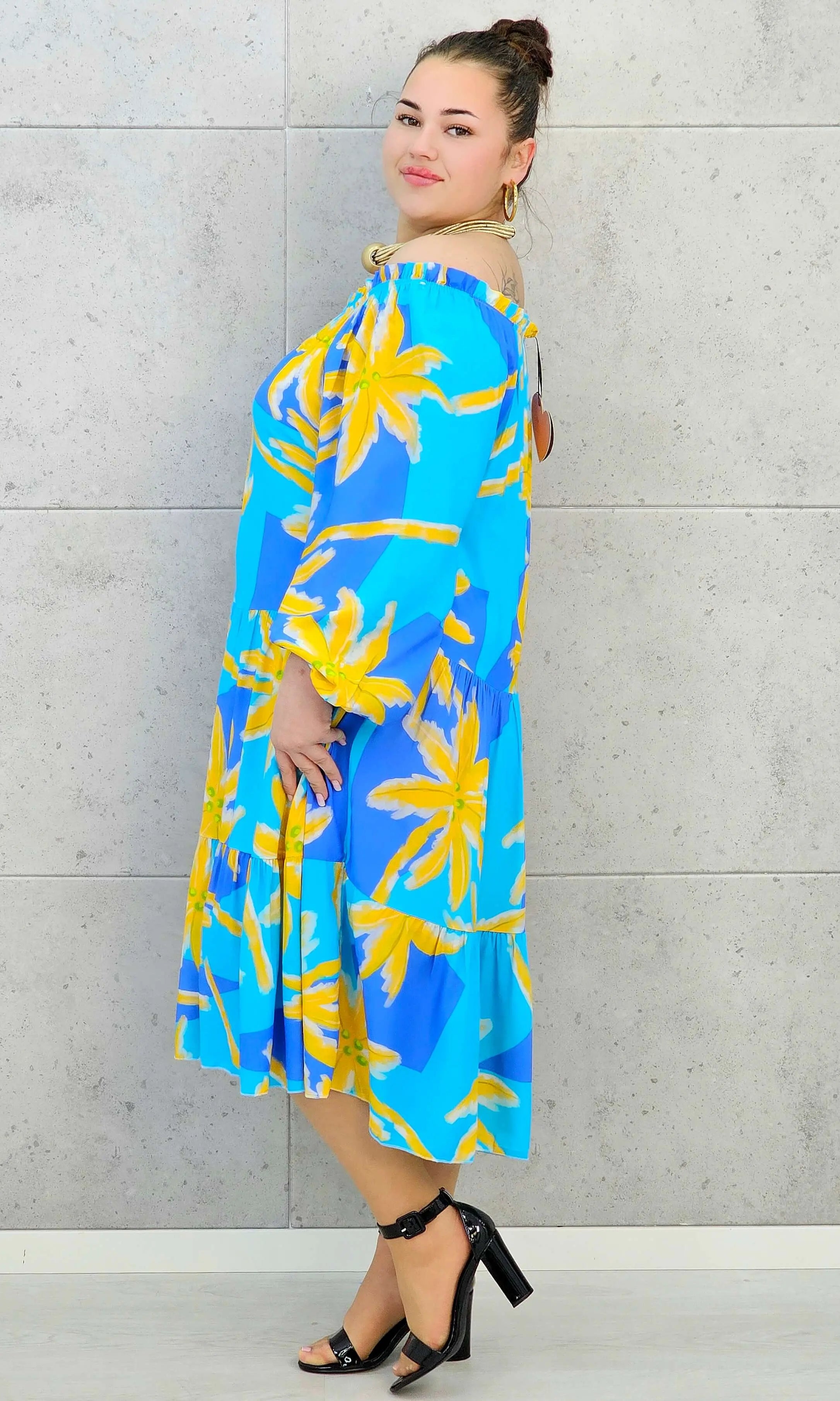 Sukienka plus size z wzorem w kwiaty Stylowa XL