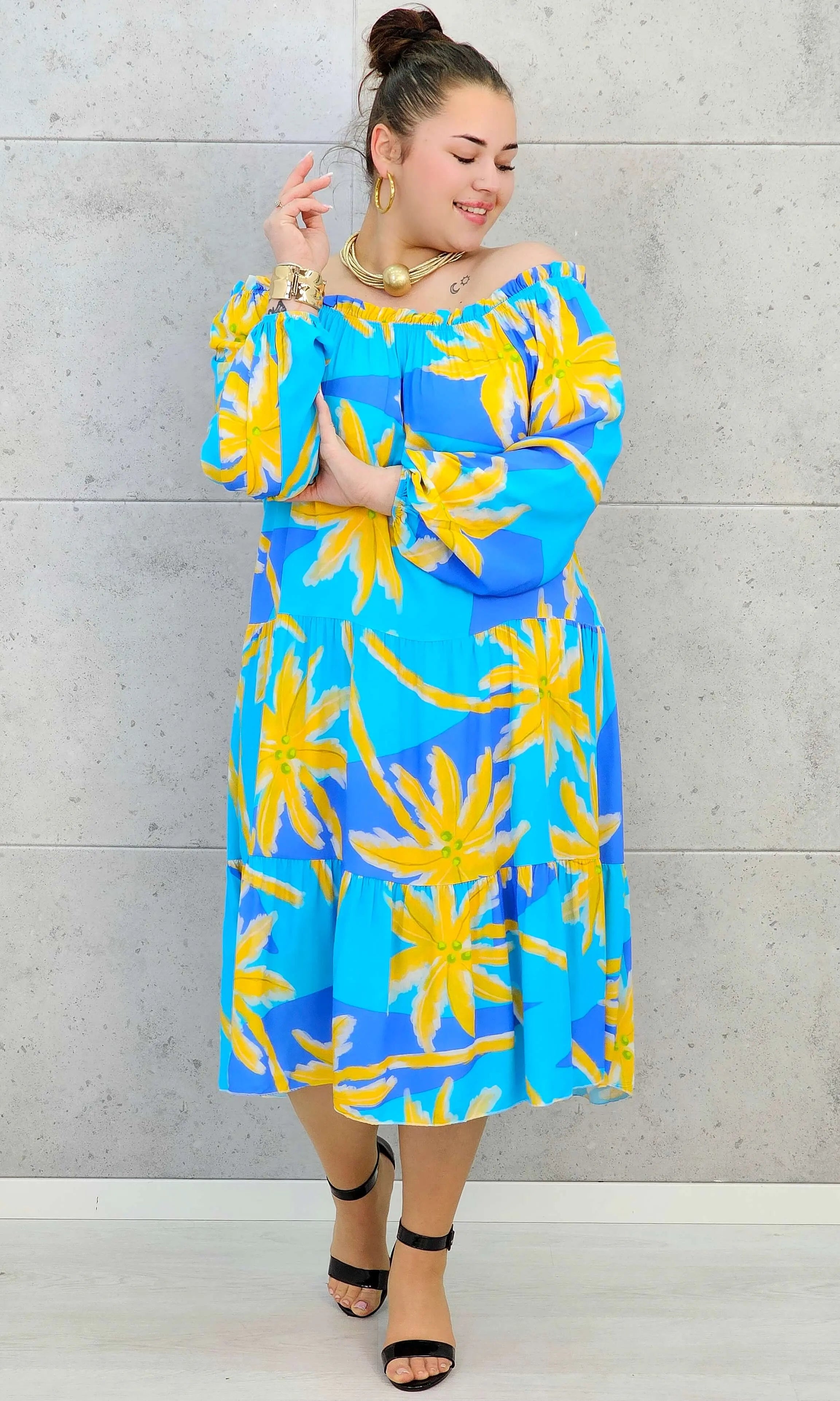 Sukienka plus size z wzorem w kwiaty Stylowa XL