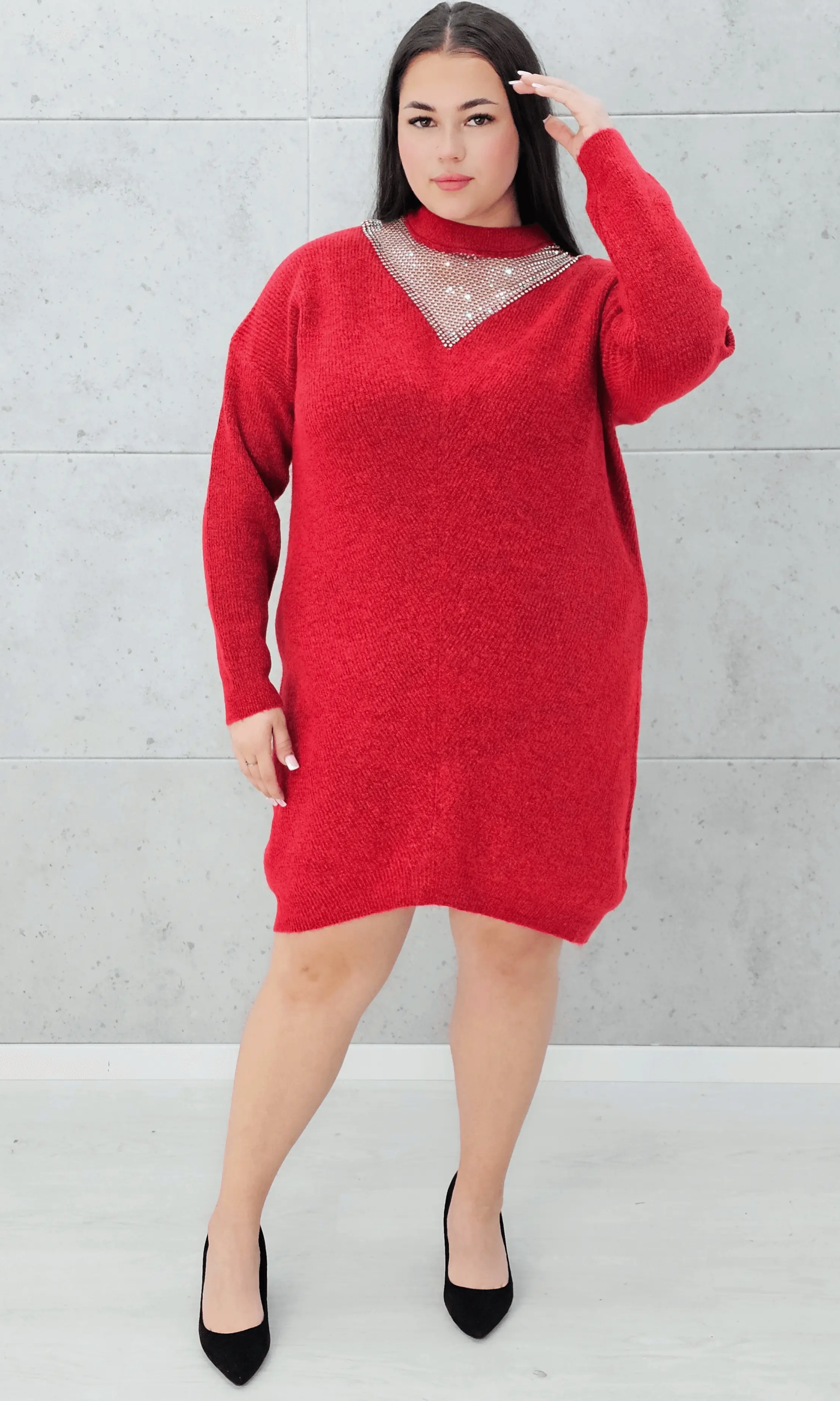 Sukienka sweterkowa z ozdoba przy szyi Stylowa XL